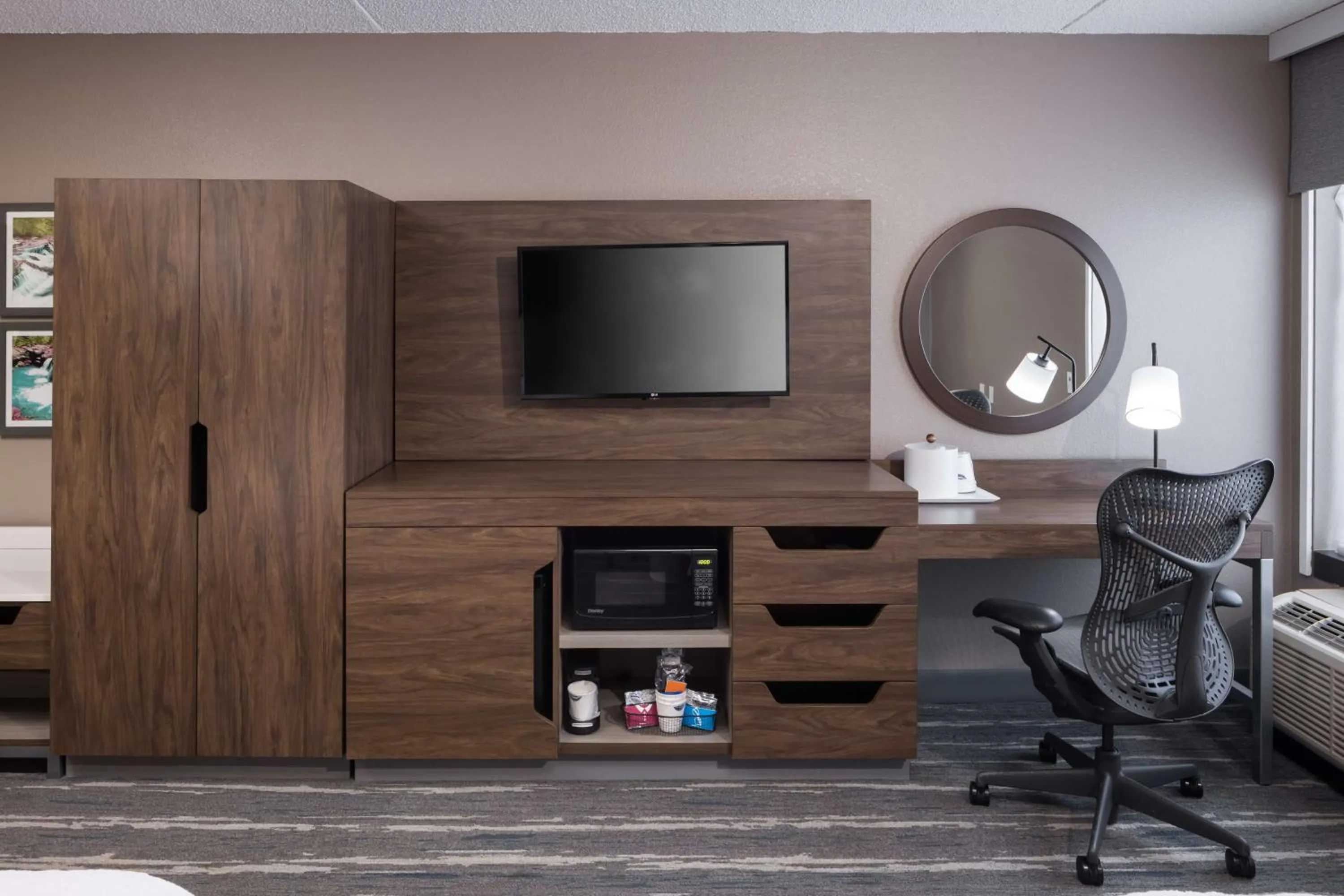 Bedroom in Hampton Inn Bentonville-Rogers