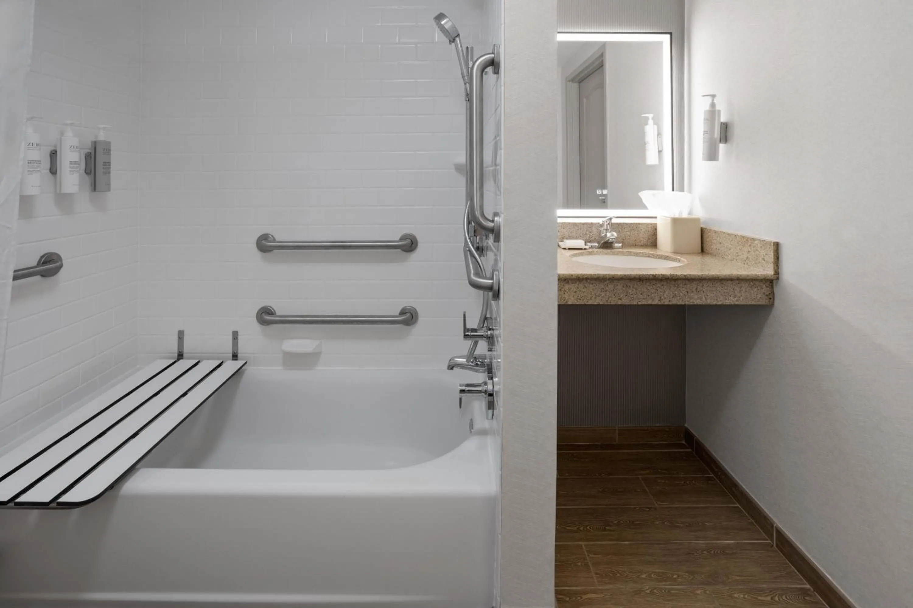 Bathroom in Hilton Garden Inn State College