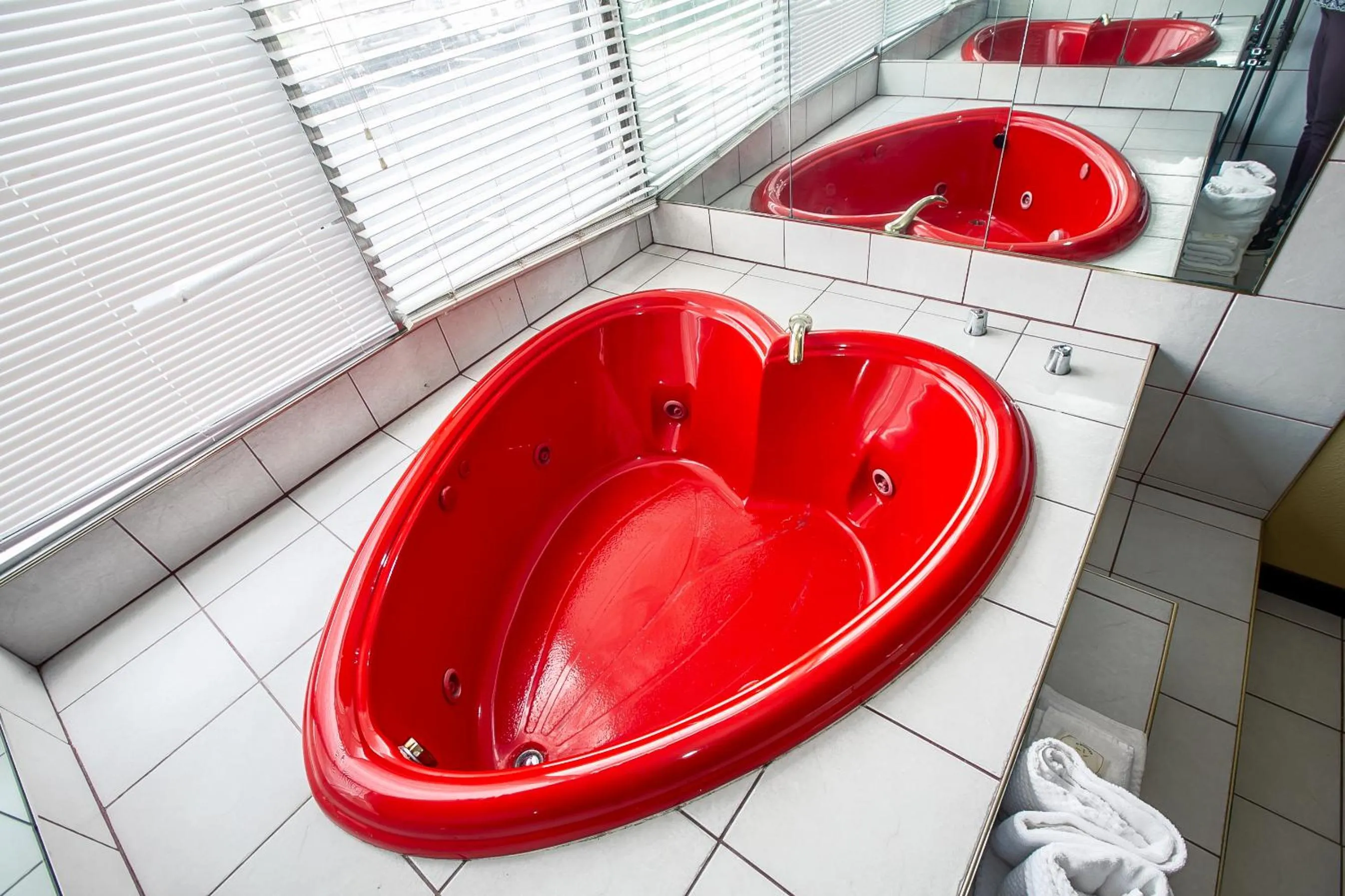 Hot Tub in Quality Inn Dayton Airport