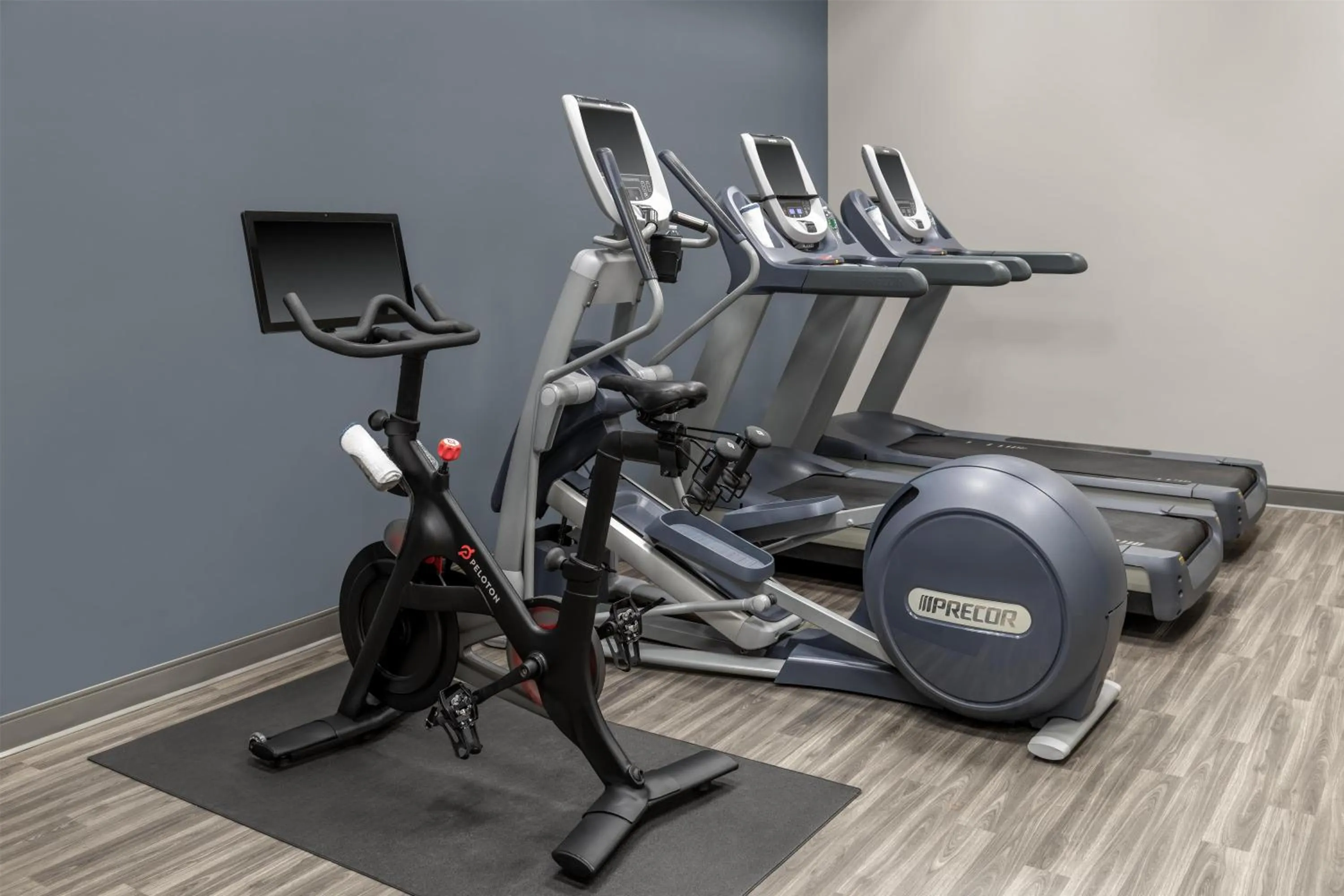 Fitness centre/facilities in DoubleTree by Hilton Springfield