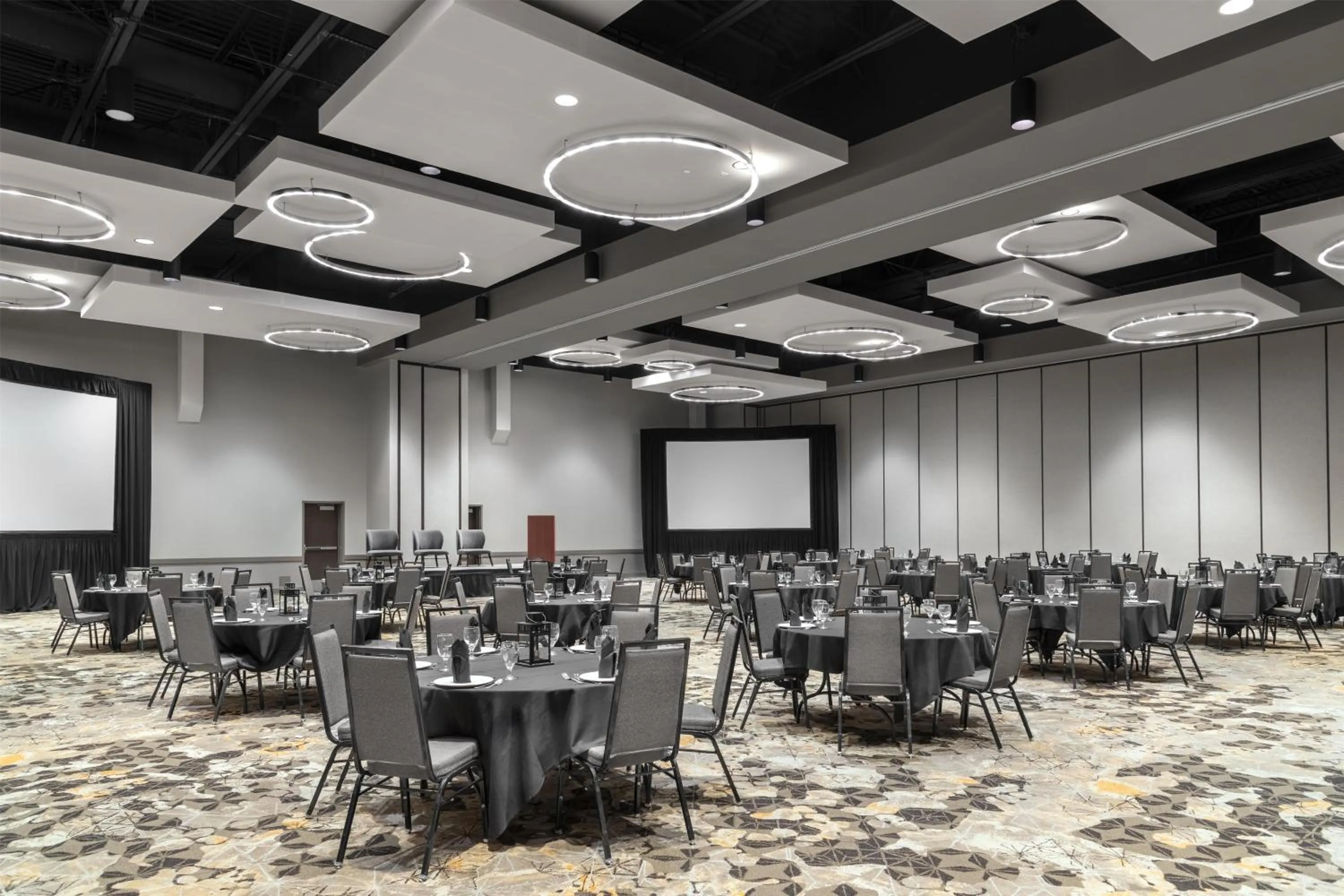 Meeting/conference room in DoubleTree by Hilton Springfield