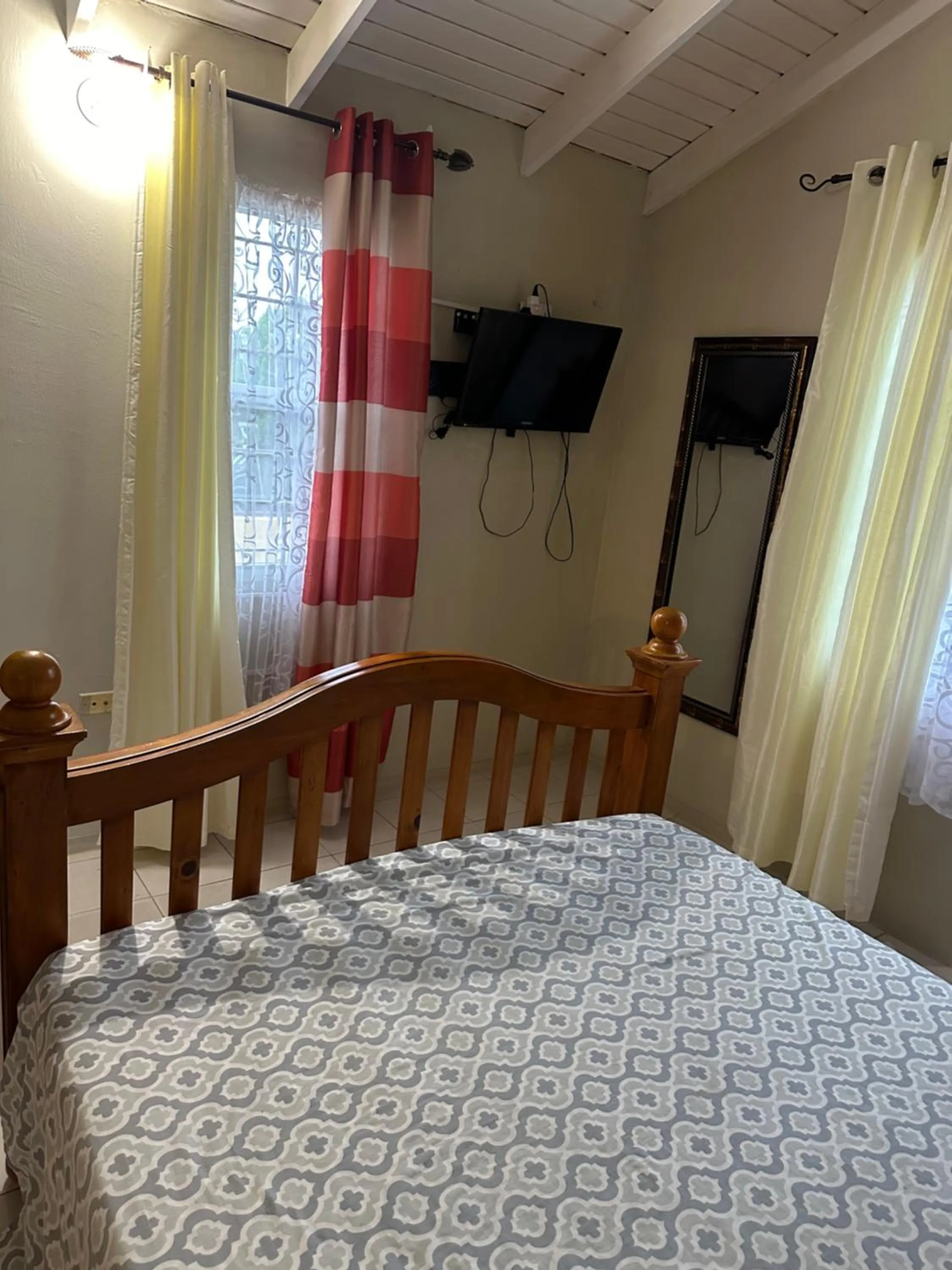 Bedroom, Bed in Rhyne Park Inn