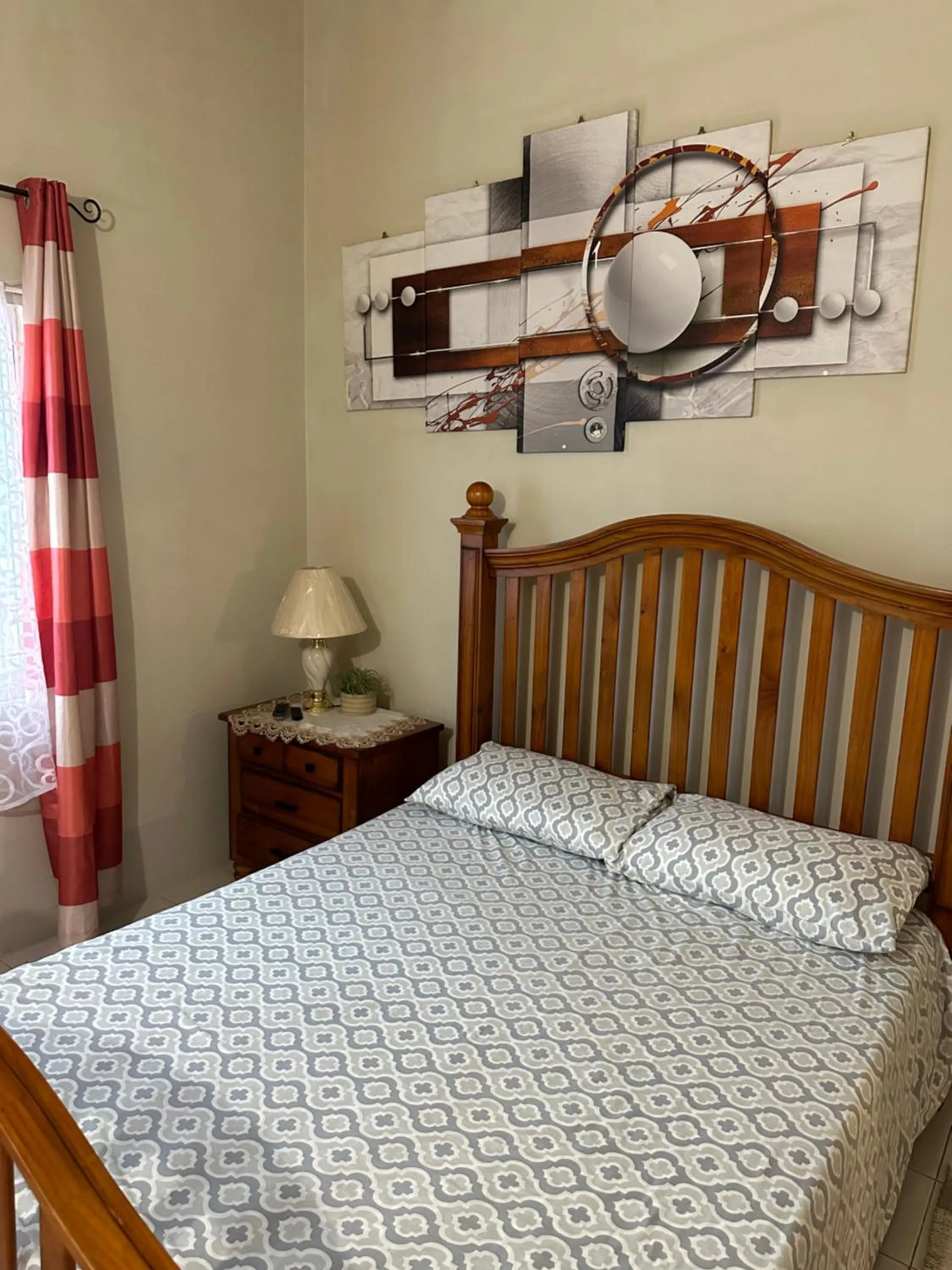 Bedroom, Bed in Rhyne Park Inn