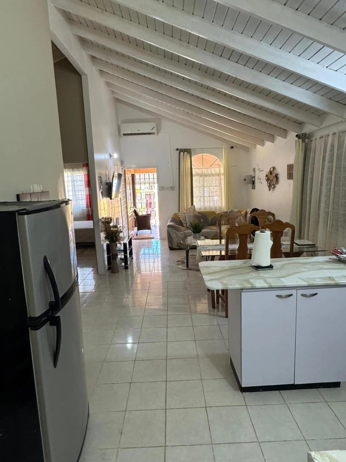 Living room in Rhyne Park Inn