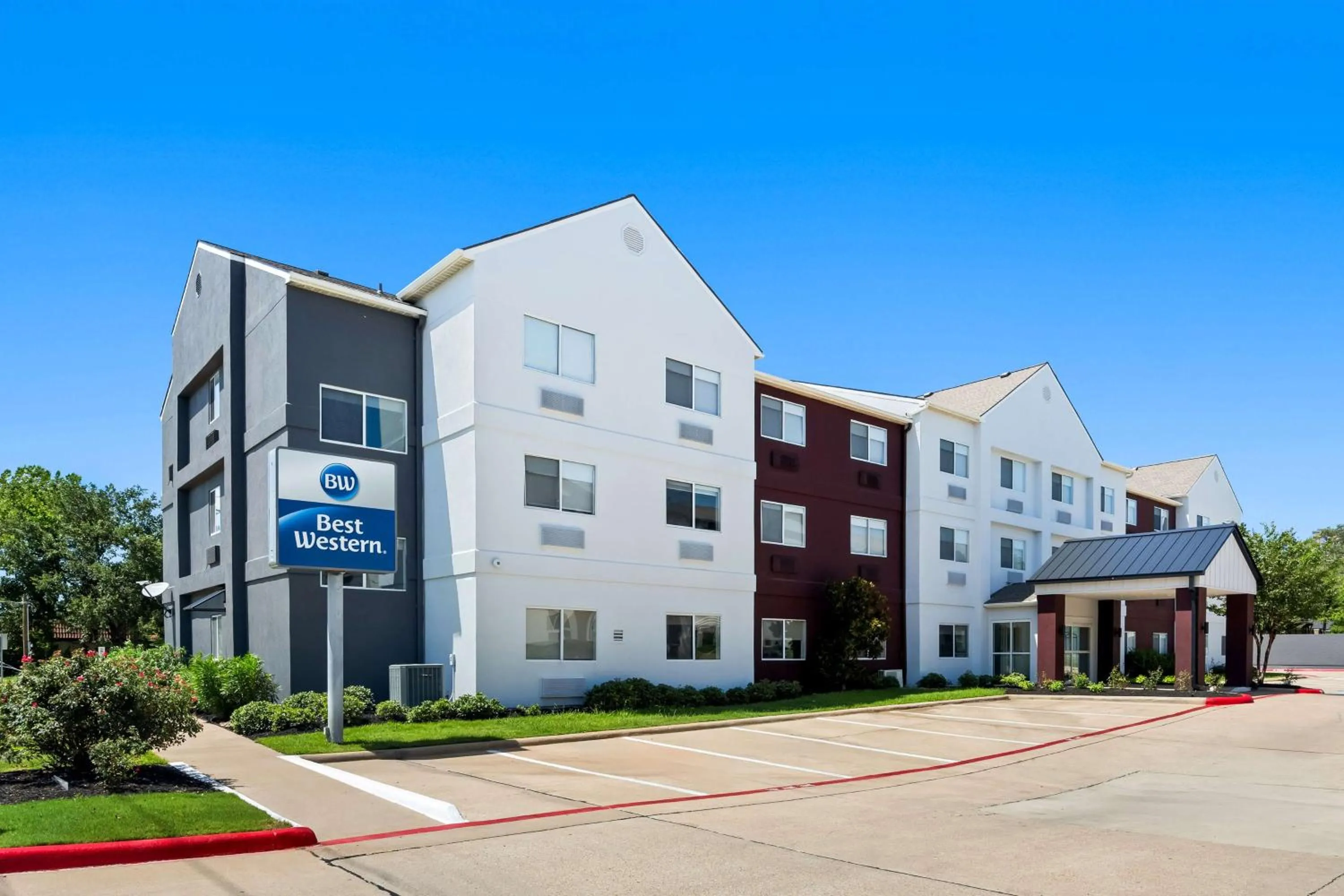 Property building in Best Western Bryan College Station