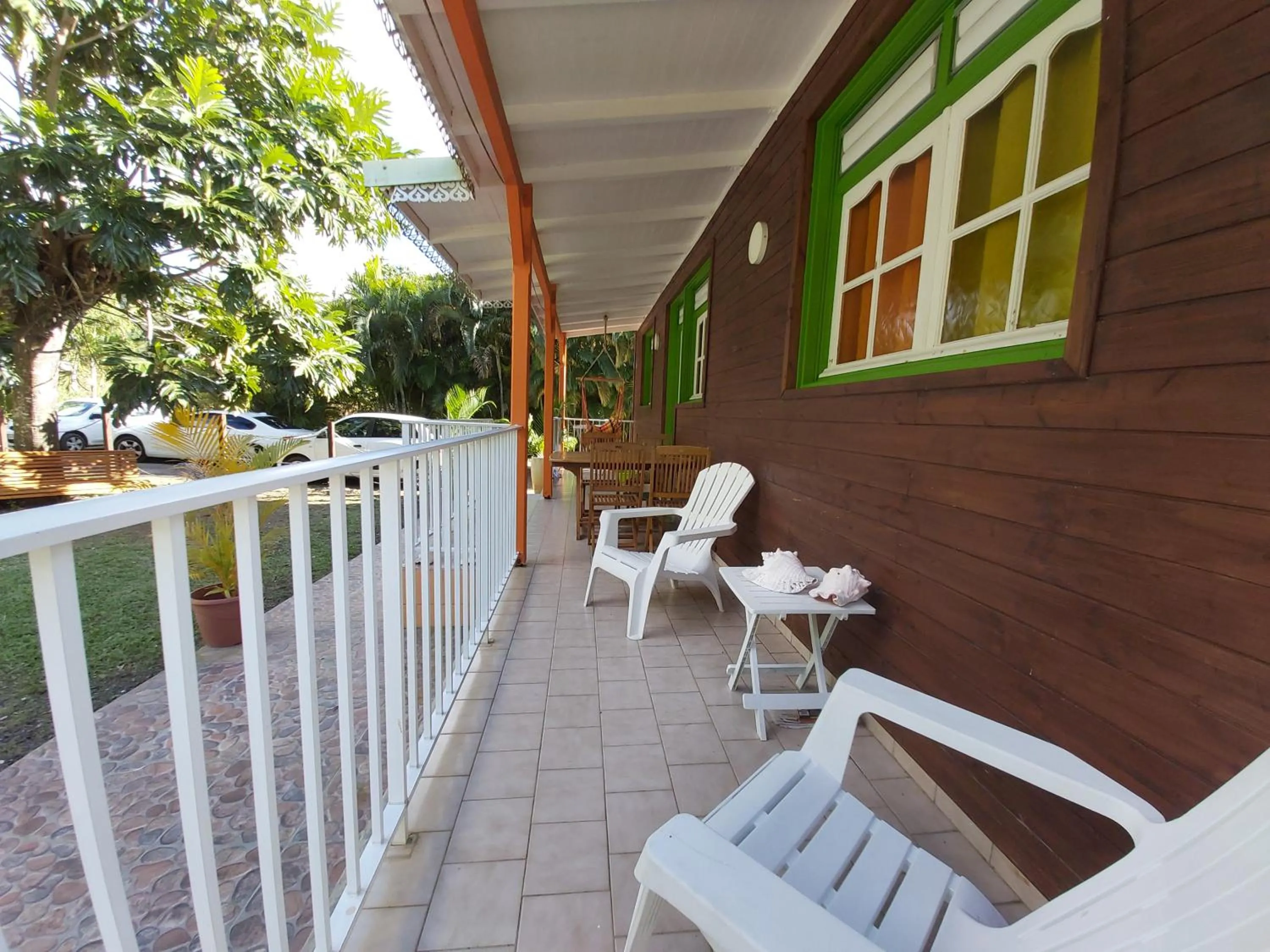 Property building in Bungalow PAPAYE