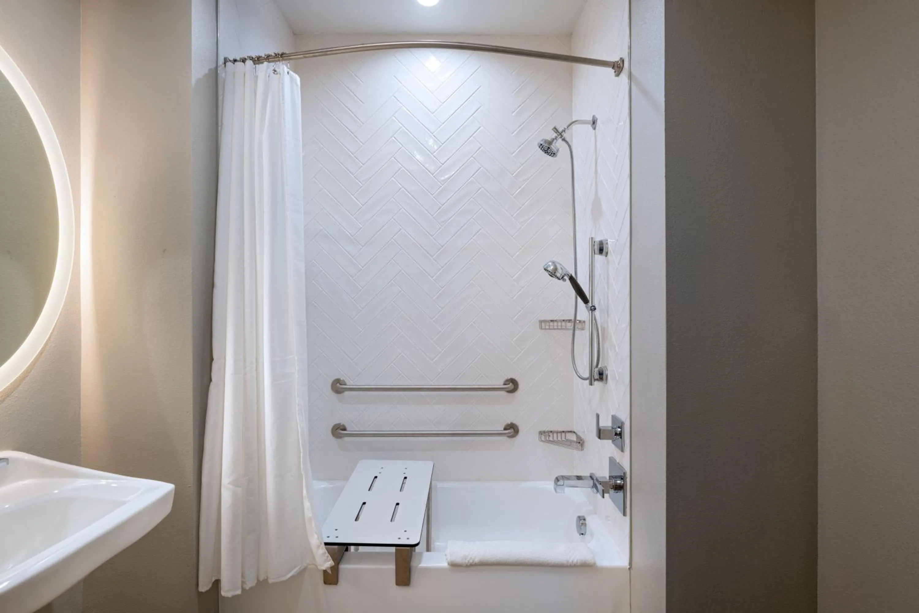 Bathroom in TownePlace Suites by Marriott Weatherford