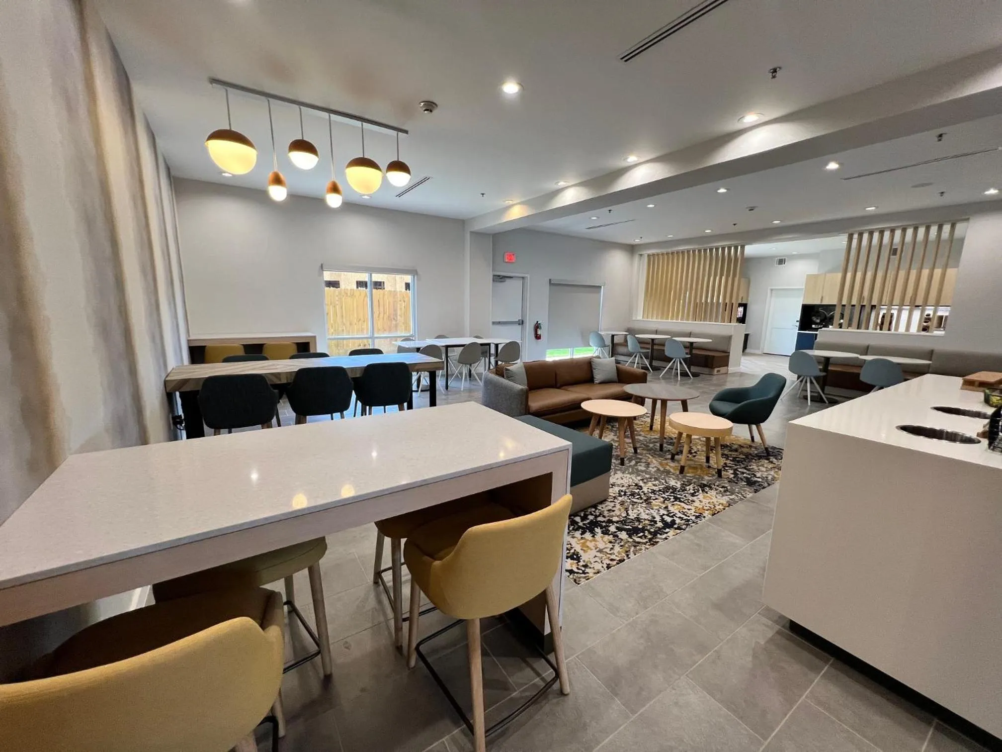 Breakfast in Woodland Suites