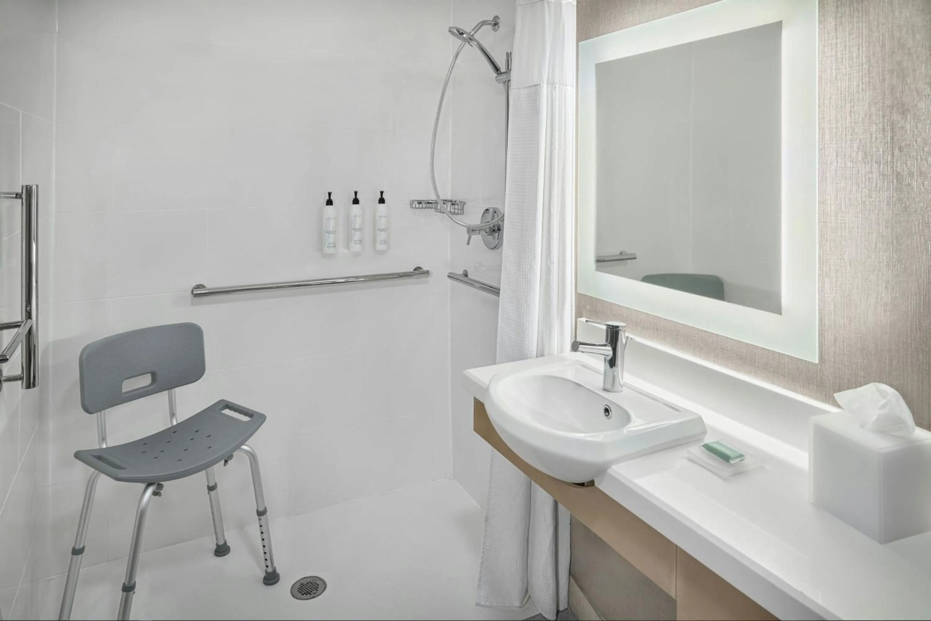 Bathroom in SpringHill Suites by Marriott Lansing