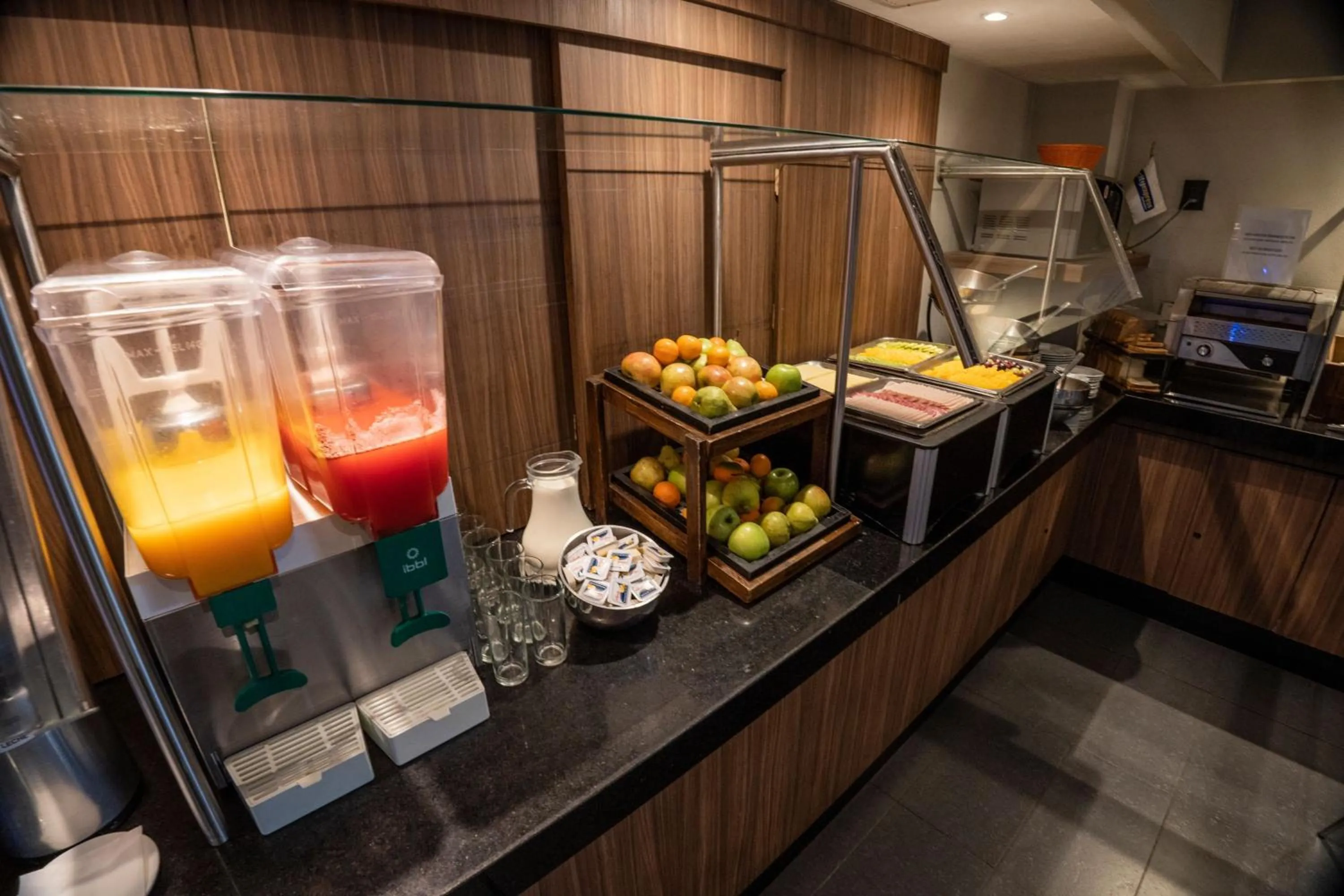 Breakfast in City Express by Marriott Santiago Aeropuerto