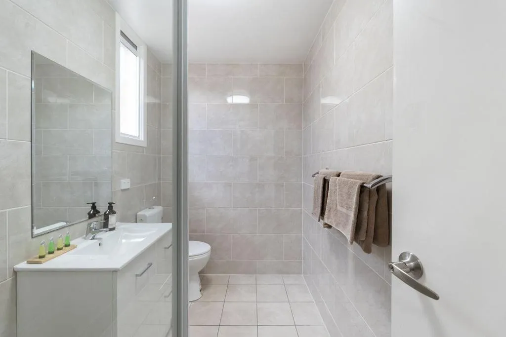 Bathroom in Royal Motel Tenterfield