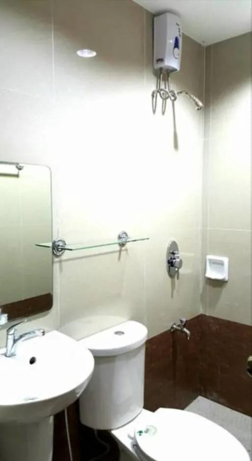 Shower in Bayview Country Inn El Nido