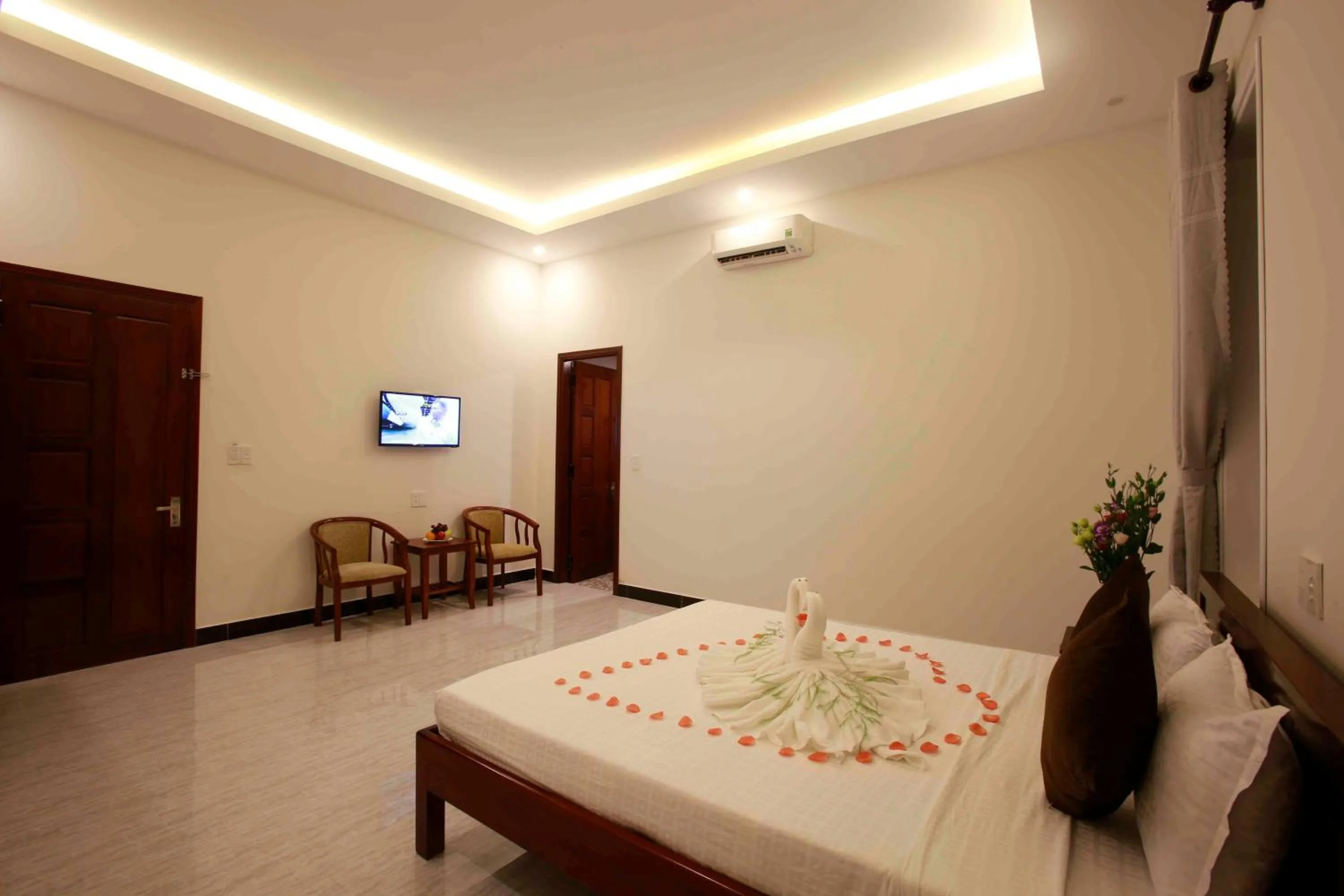 Garden view, Bed in Basil Homestay