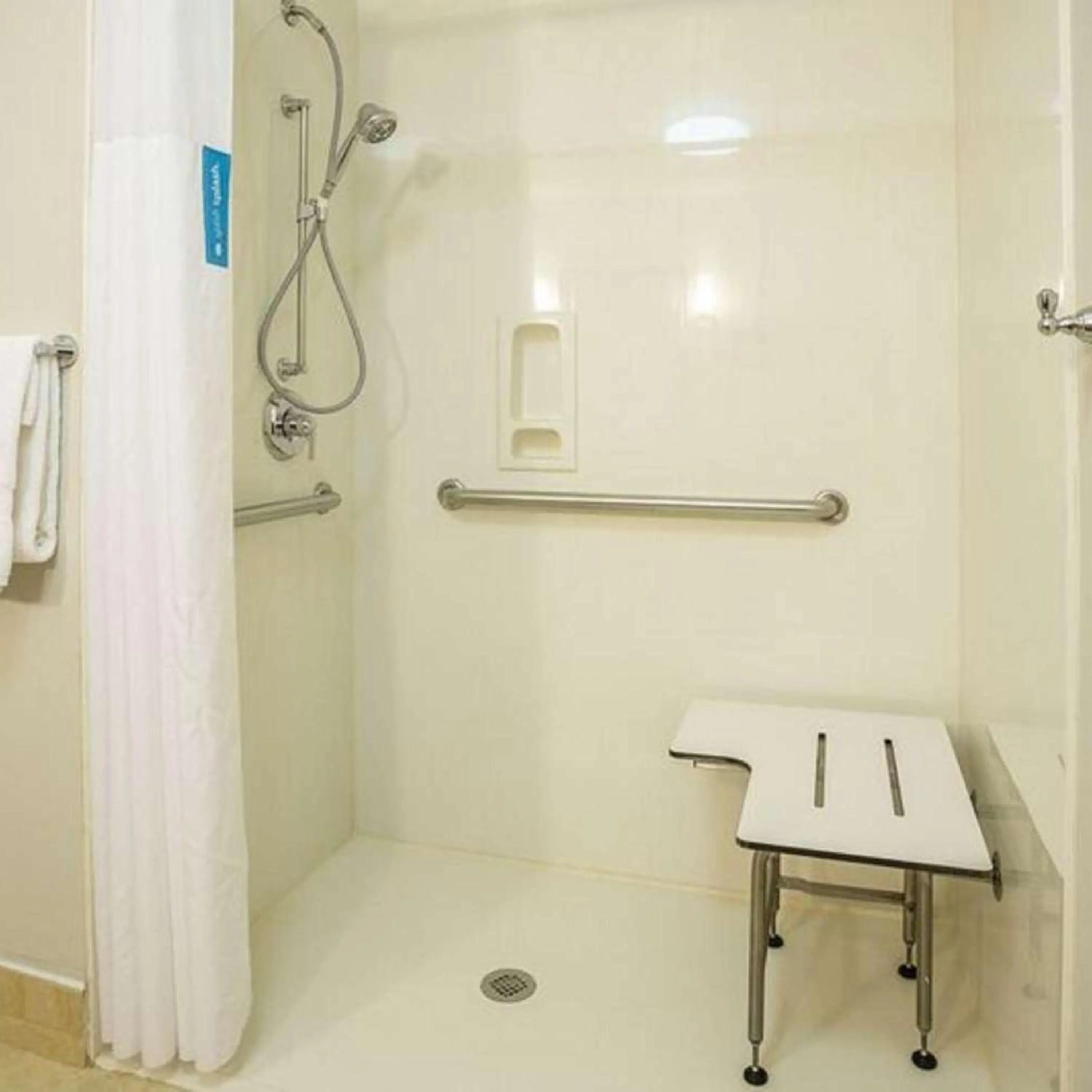 Bathroom in Hampton Inn Somerset