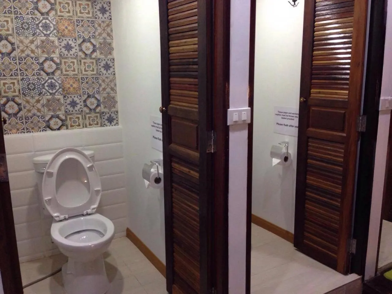 Bathroom in Dhub Hostel Donmueng