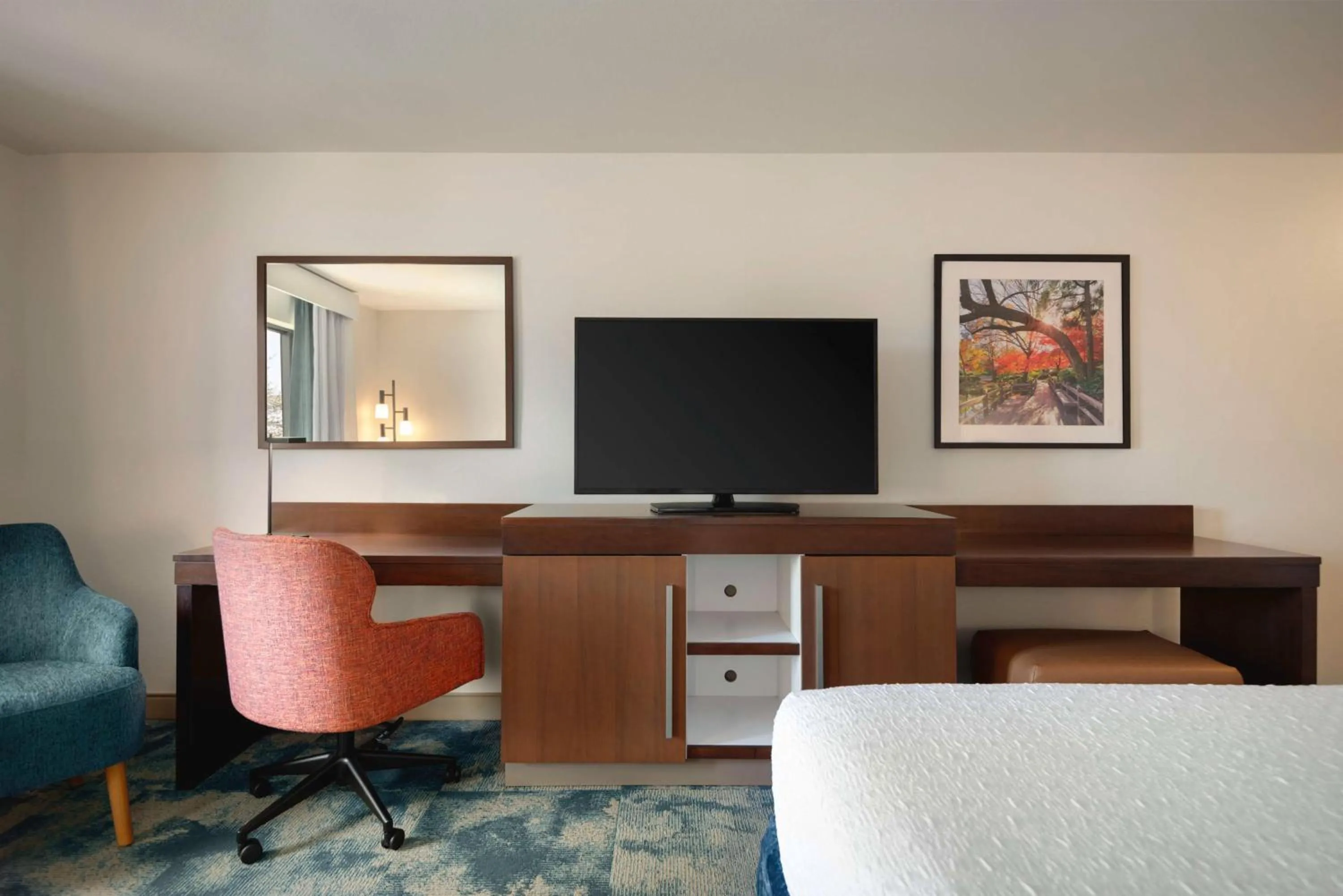 Bed in Hampton Inn & Suites San Marcos