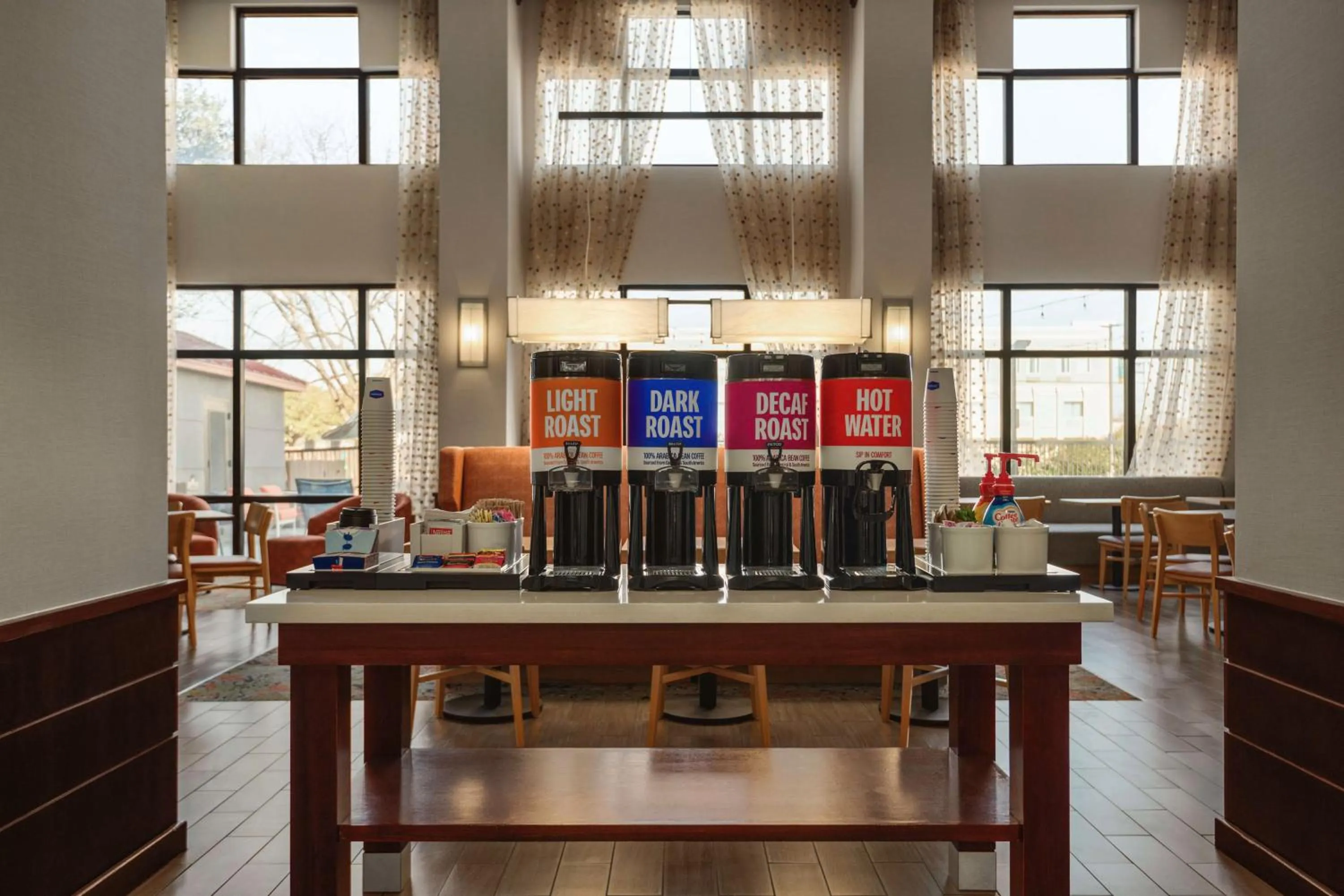 Breakfast in Hampton Inn & Suites San Marcos