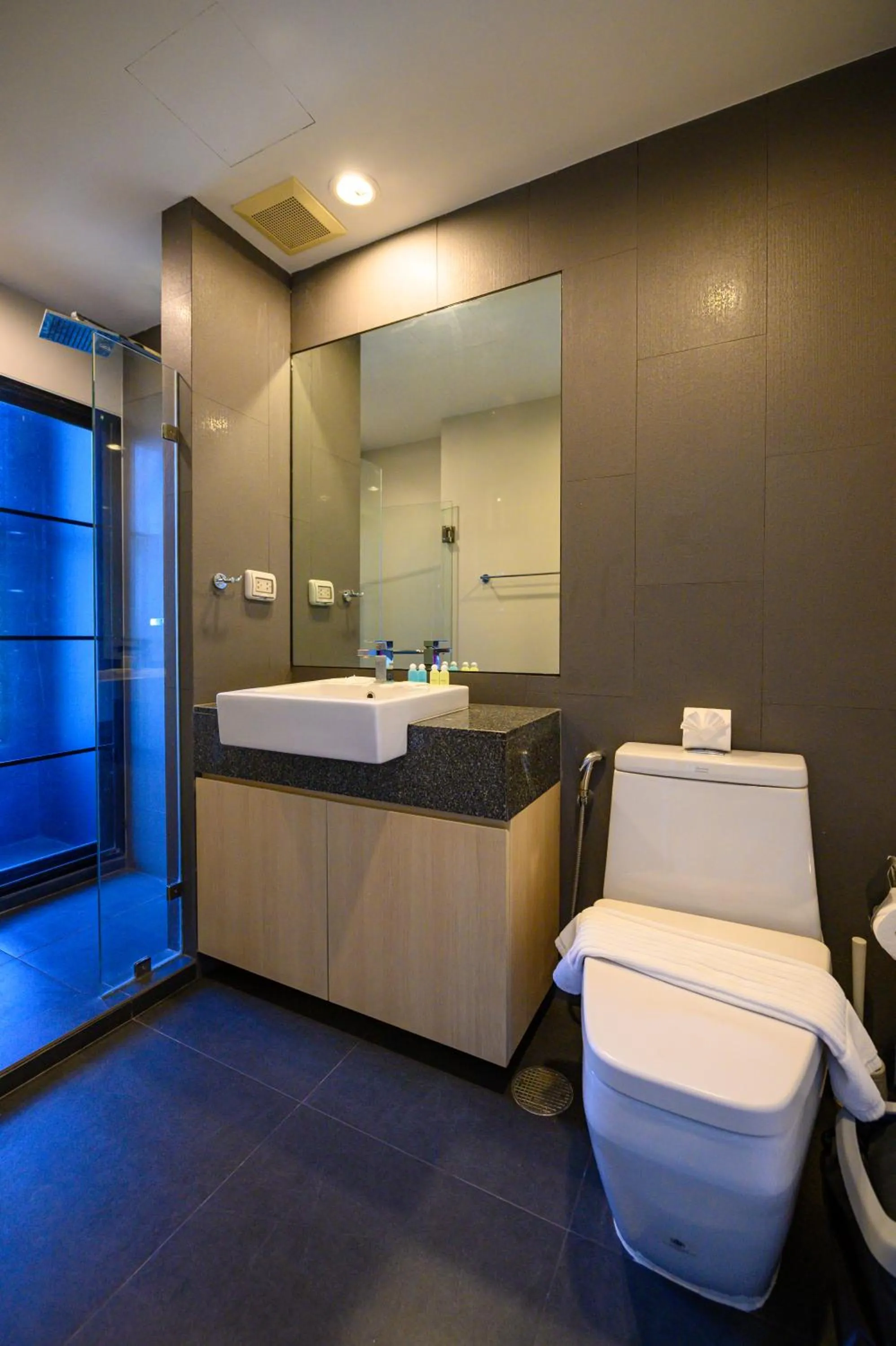 Bathroom in 6th Avenue Surin Beach - Official Account
