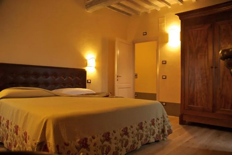 Bed in Agriturismo La Sovana