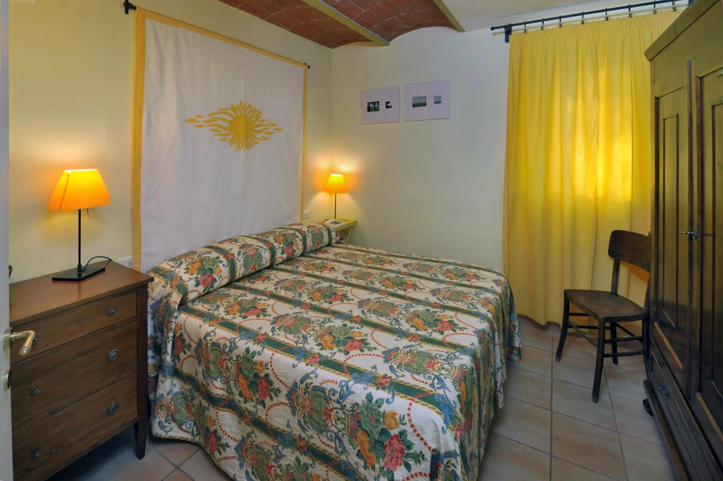 Bed in Agriturismo La Sovana