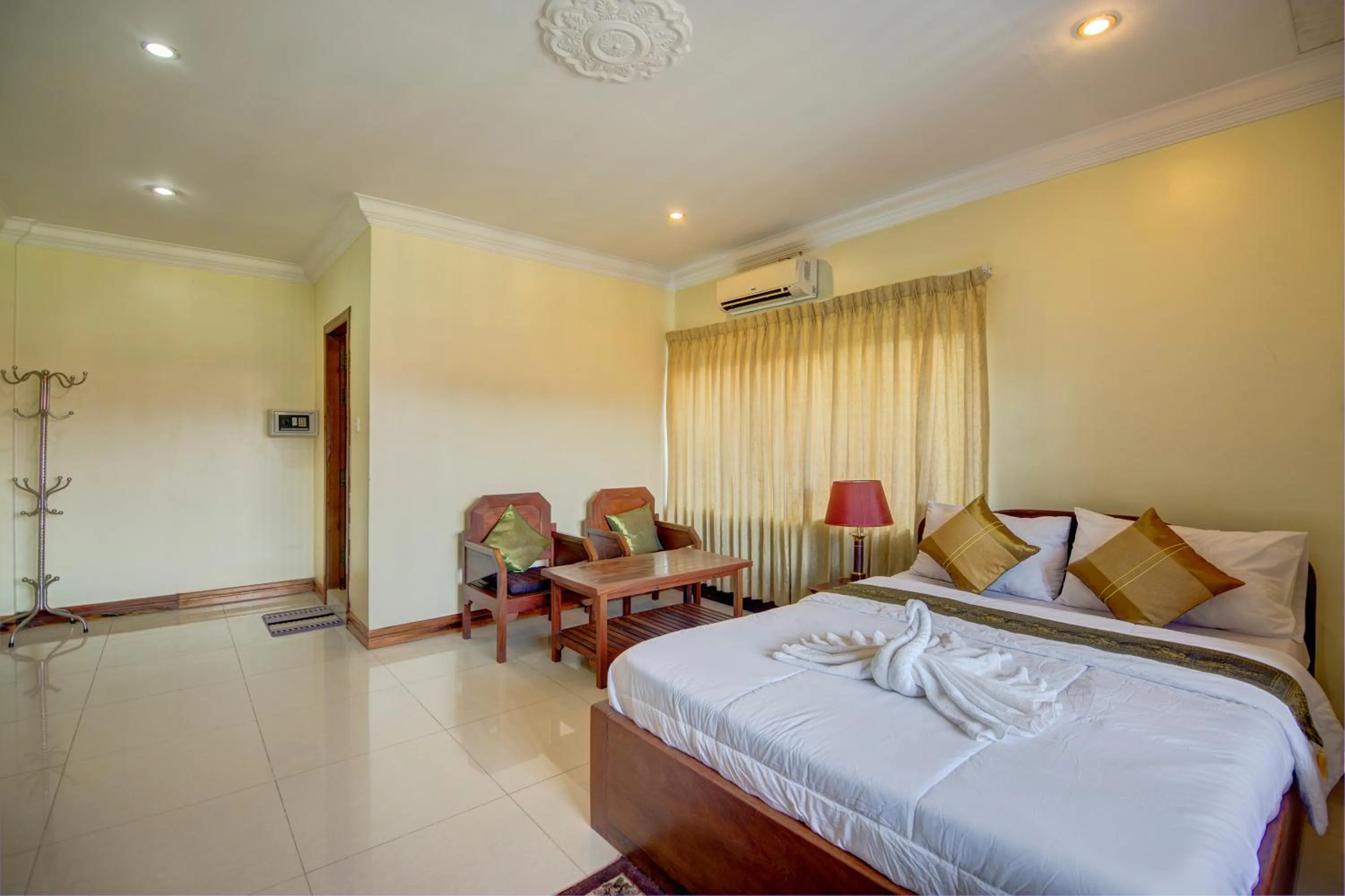 bunk bed, Bed in DV Angkor Villa