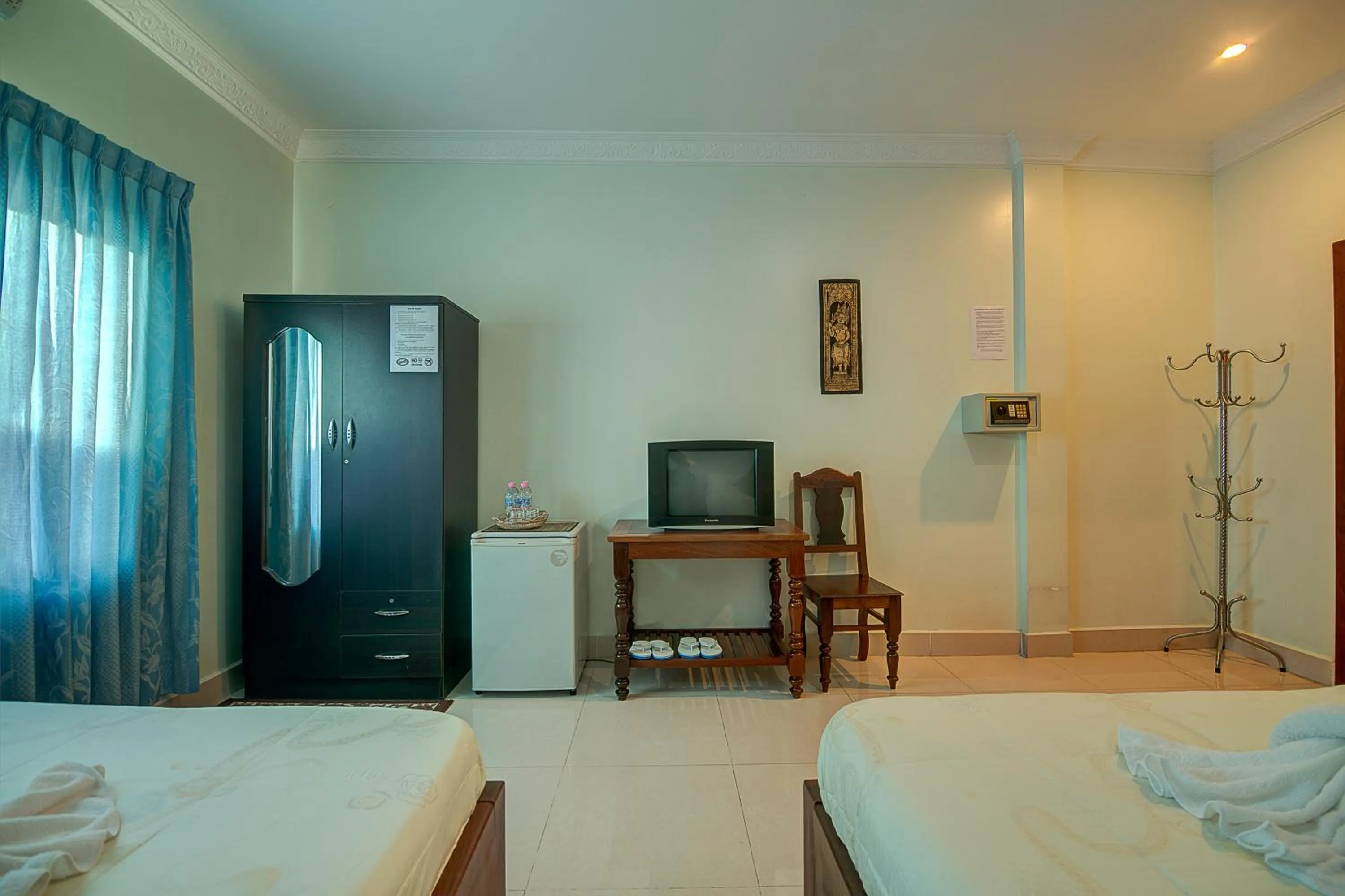 Photo of the whole room, Bed in DV Angkor Villa