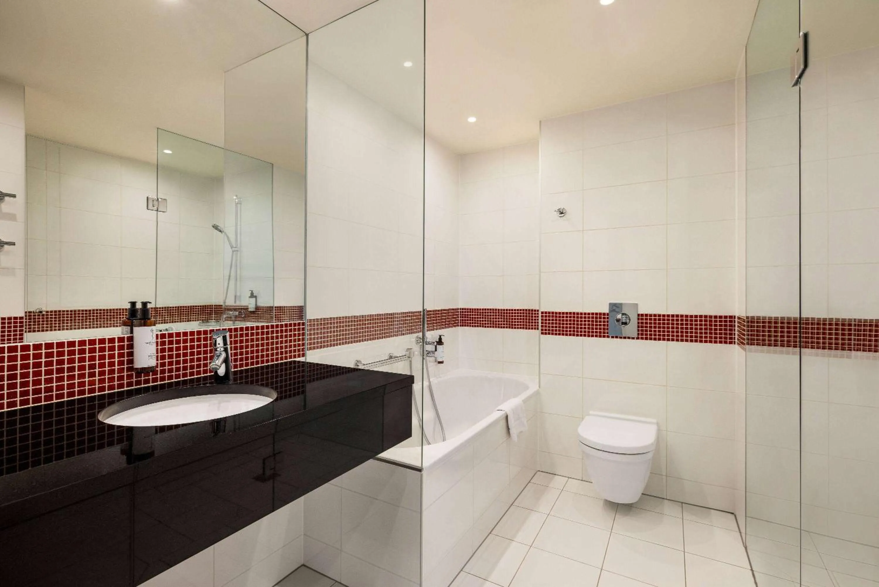 Photo of the whole room in Vienna House Easy by Wyndham Katowice