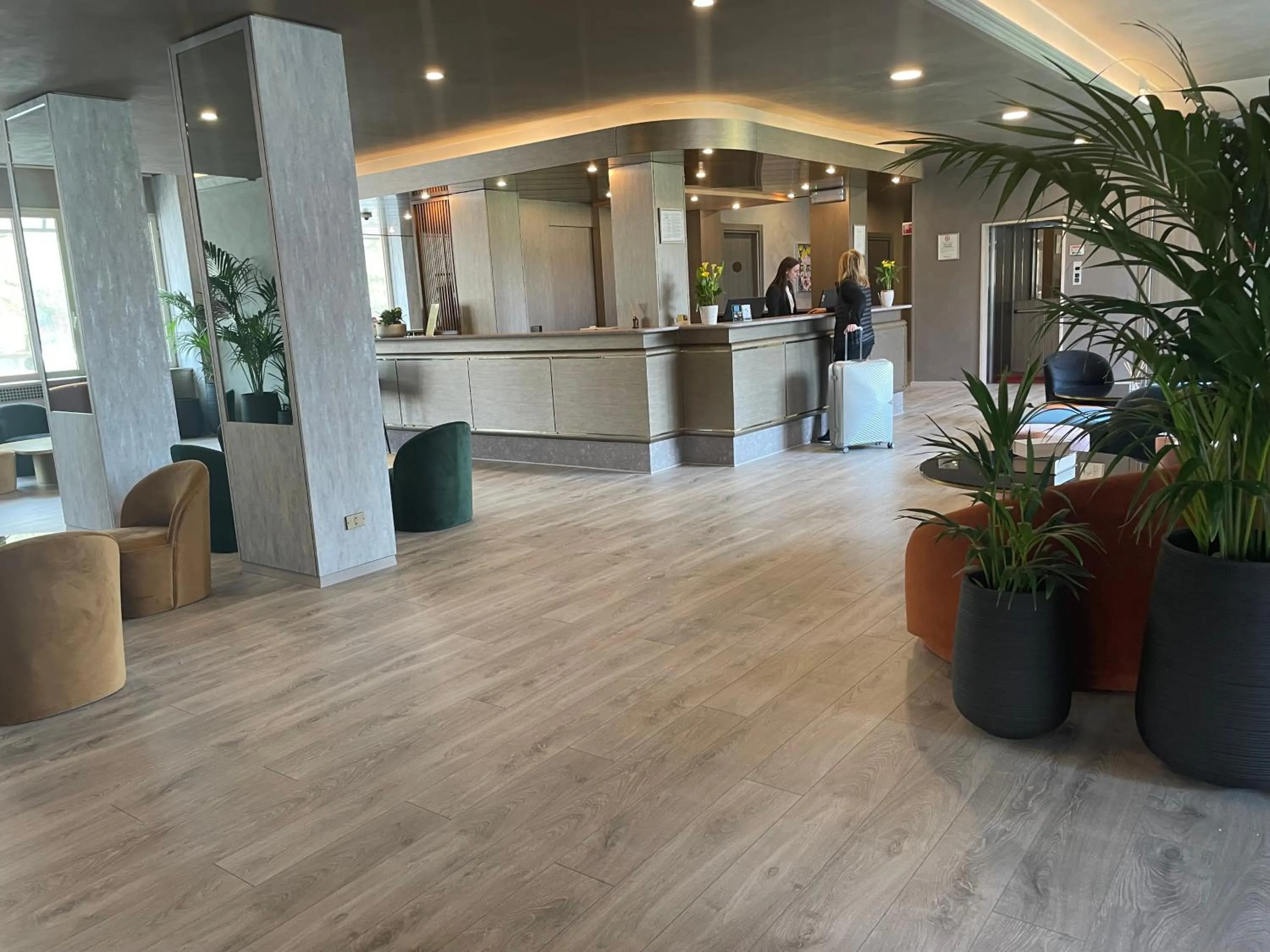 Lobby or reception in Hotel Embassy