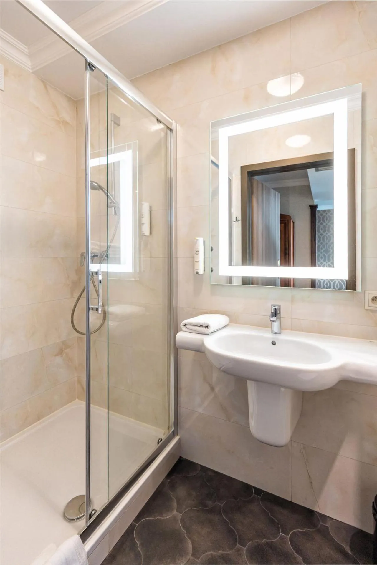 Shower in Hotel Podlasie