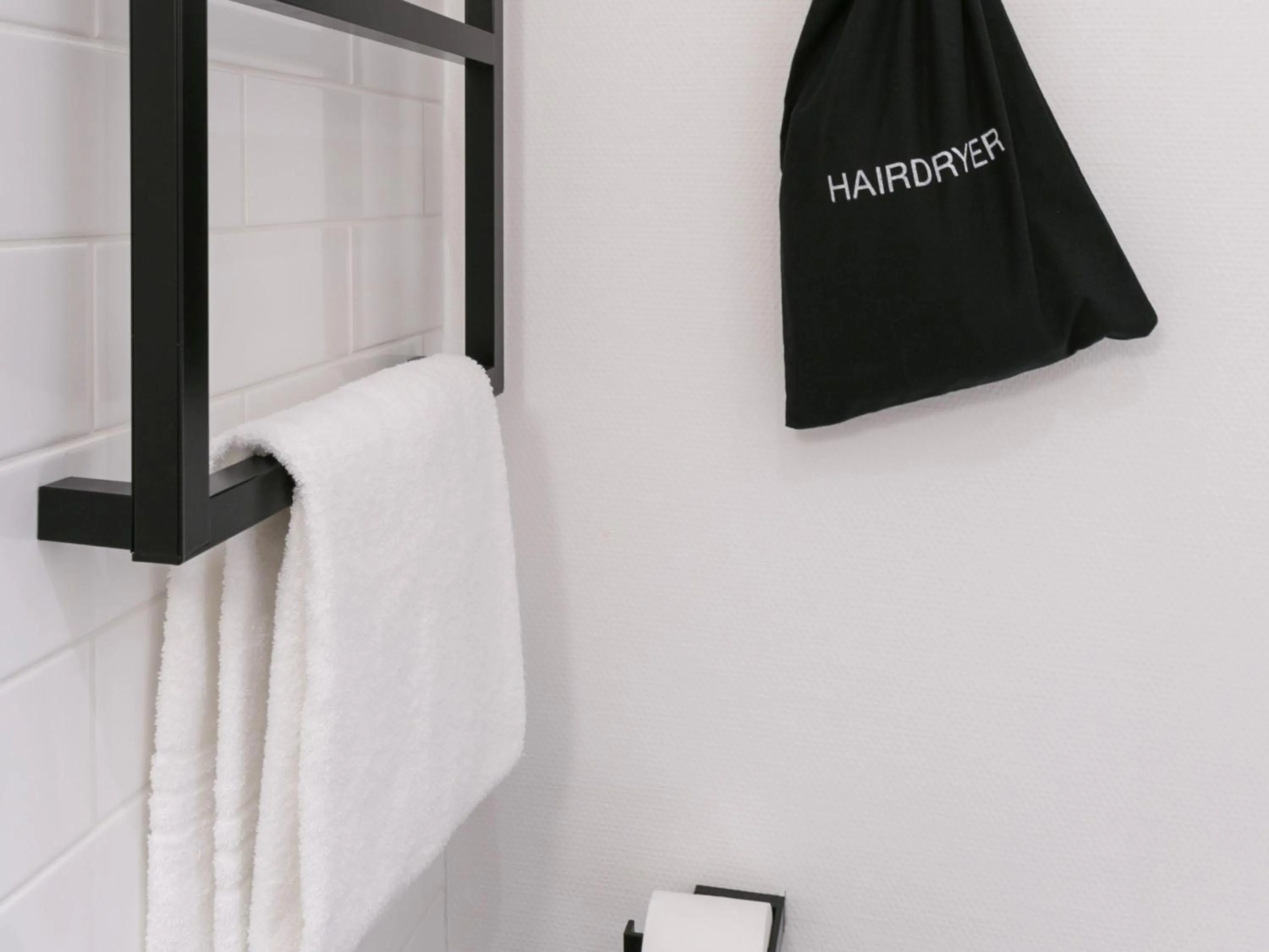 Bedroom in ibis Avignon Sud