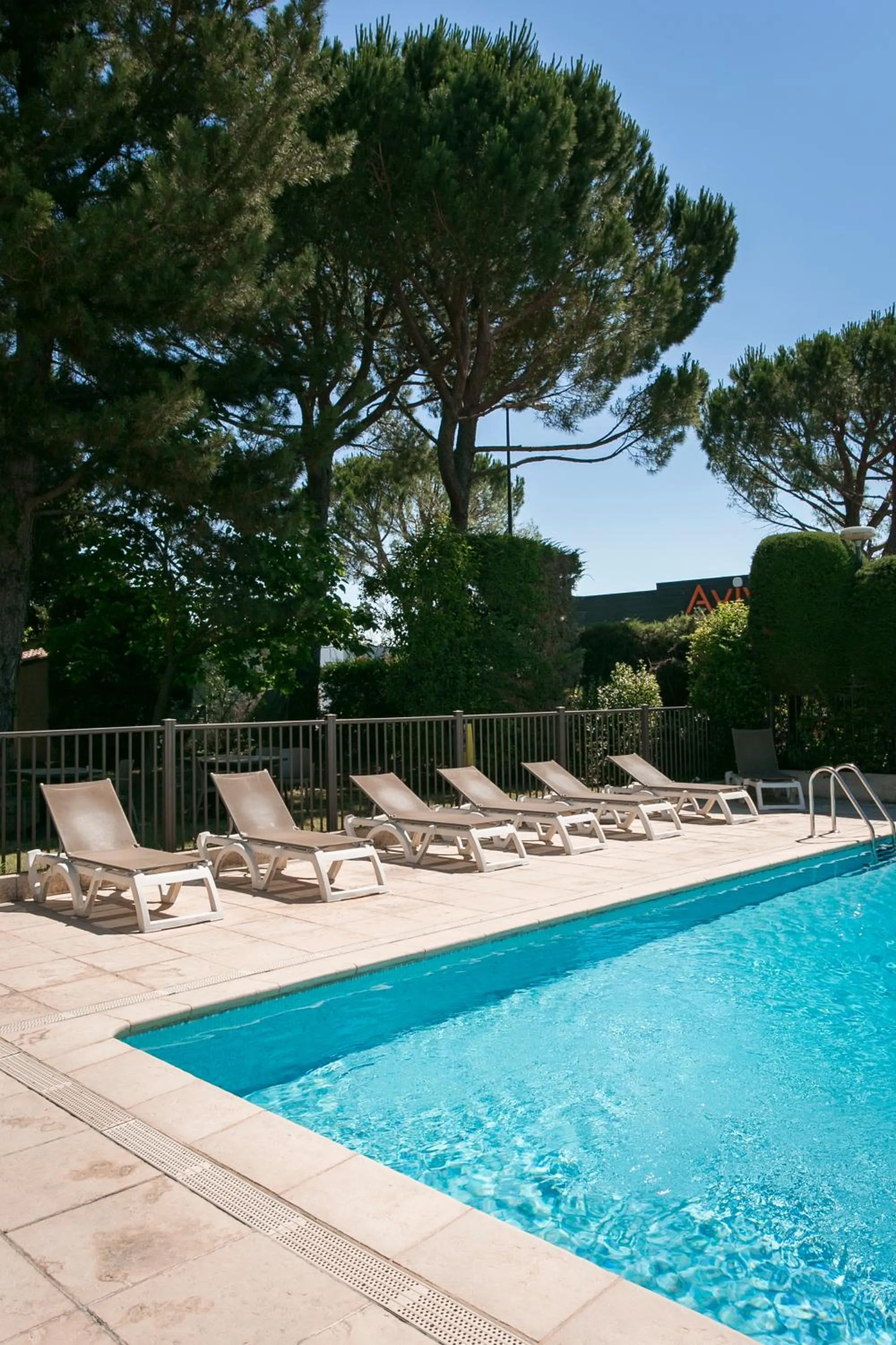 Swimming pool in ibis Avignon Sud