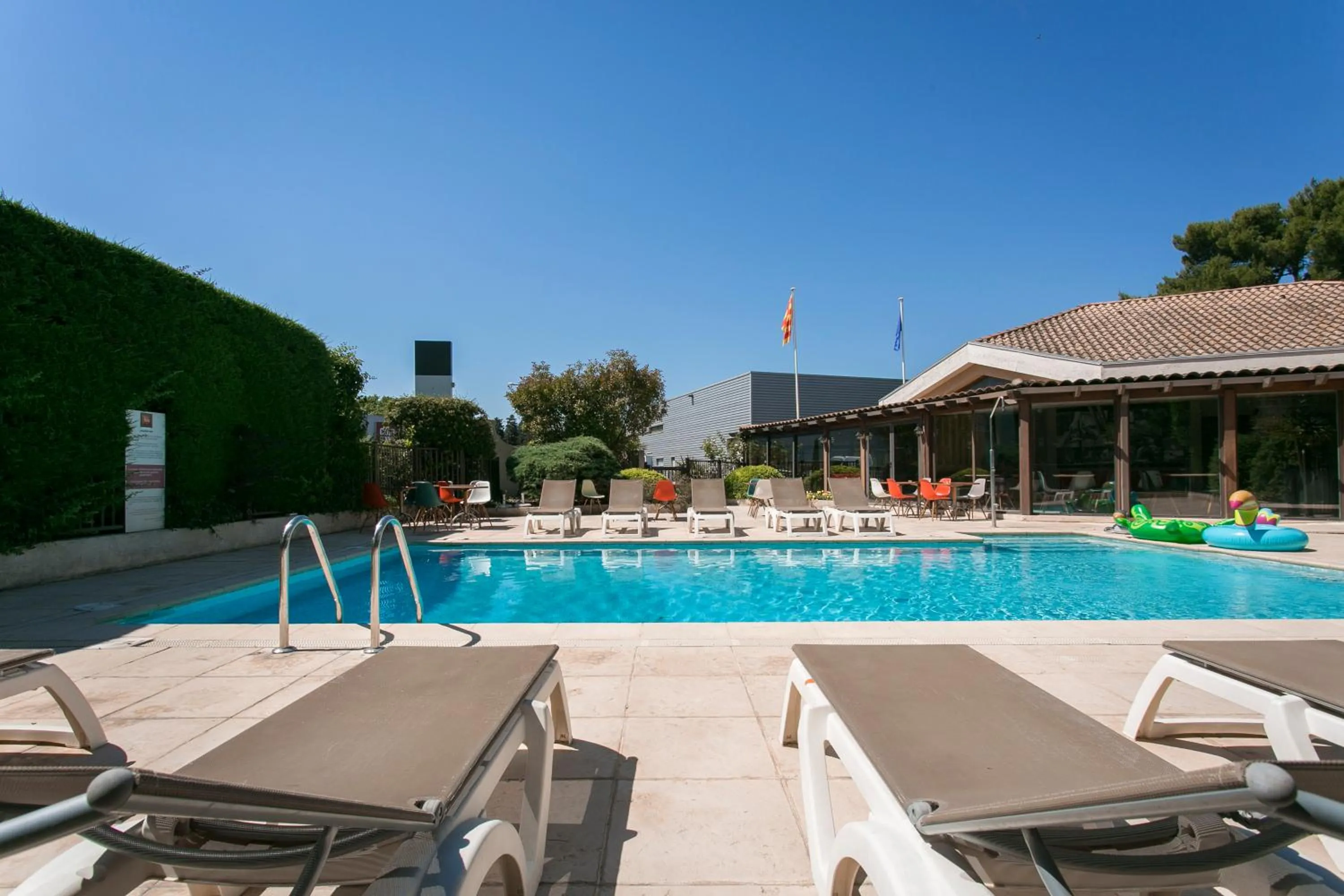 Swimming pool in ibis Avignon Sud