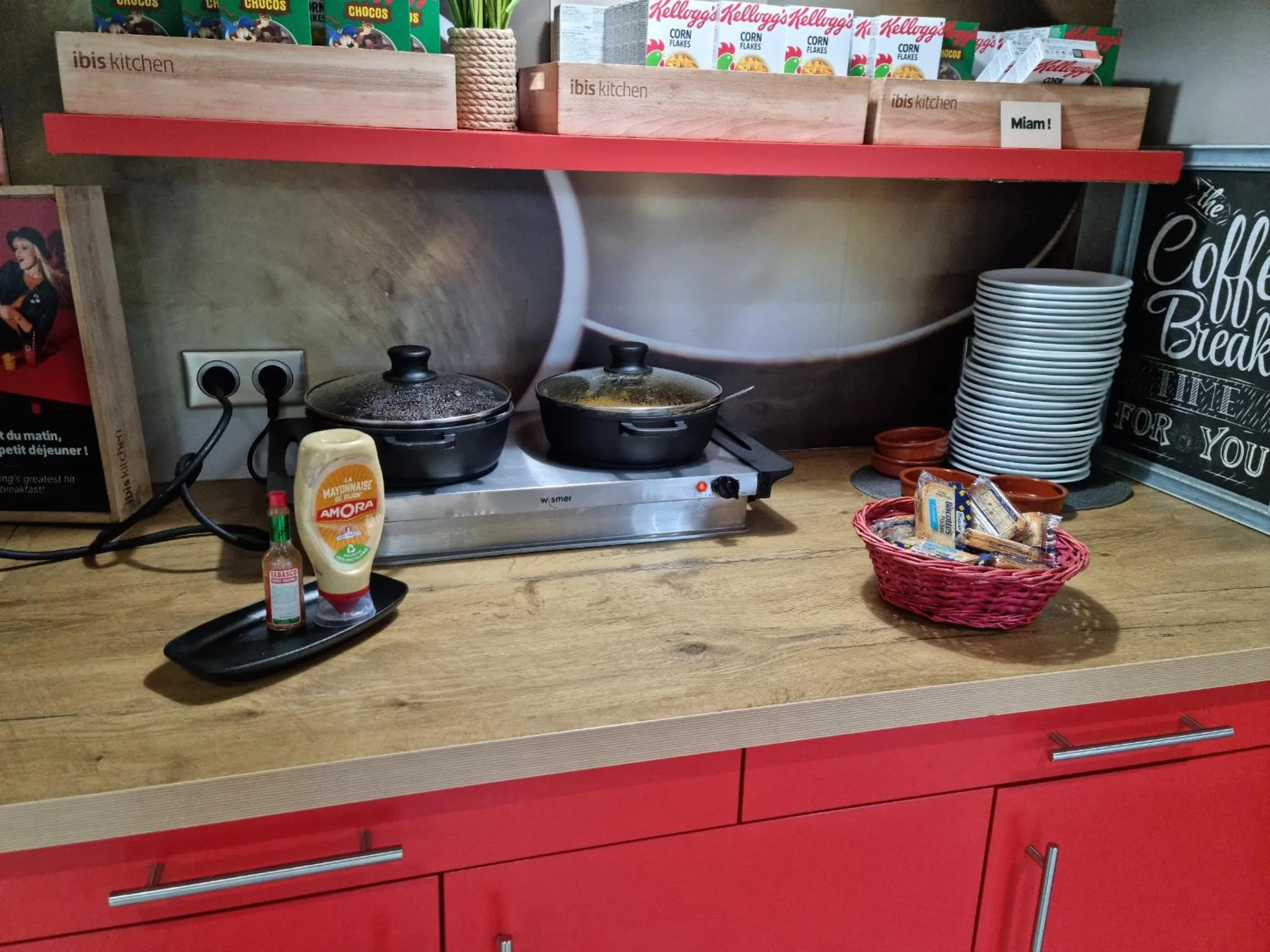 Food and drinks in ibis Avignon Sud