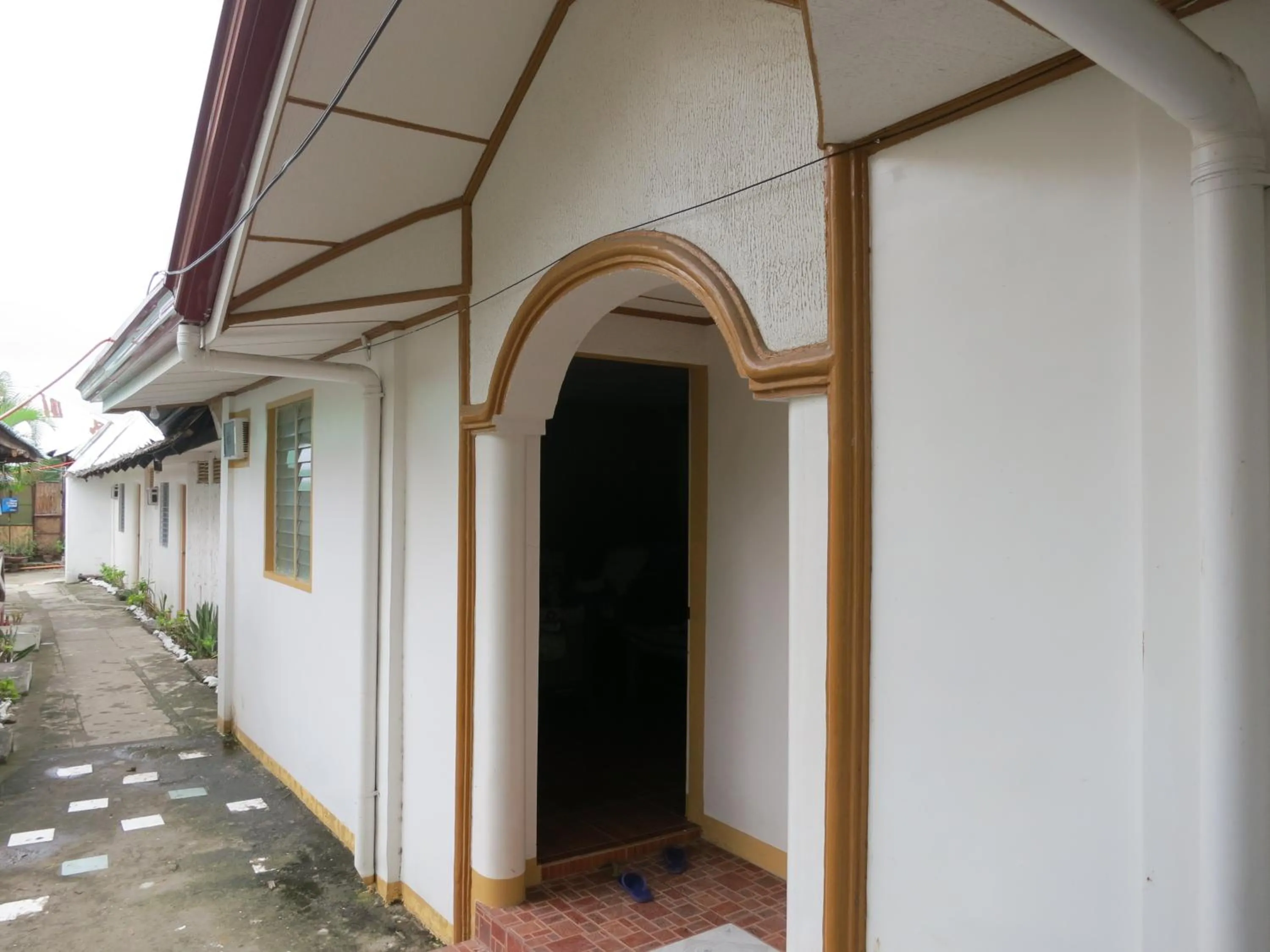 Anilao Scuba Dive Center (ASDC)