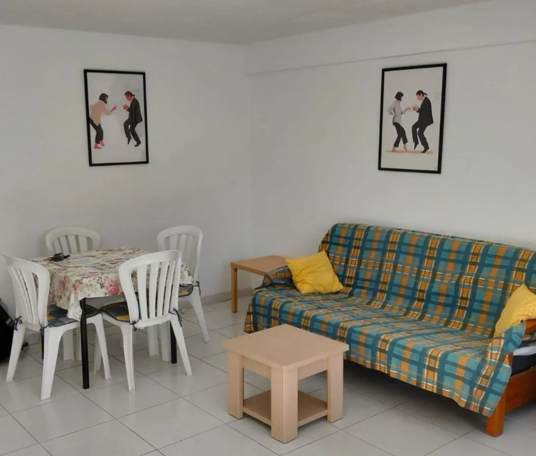 Versalles - Zand Properties