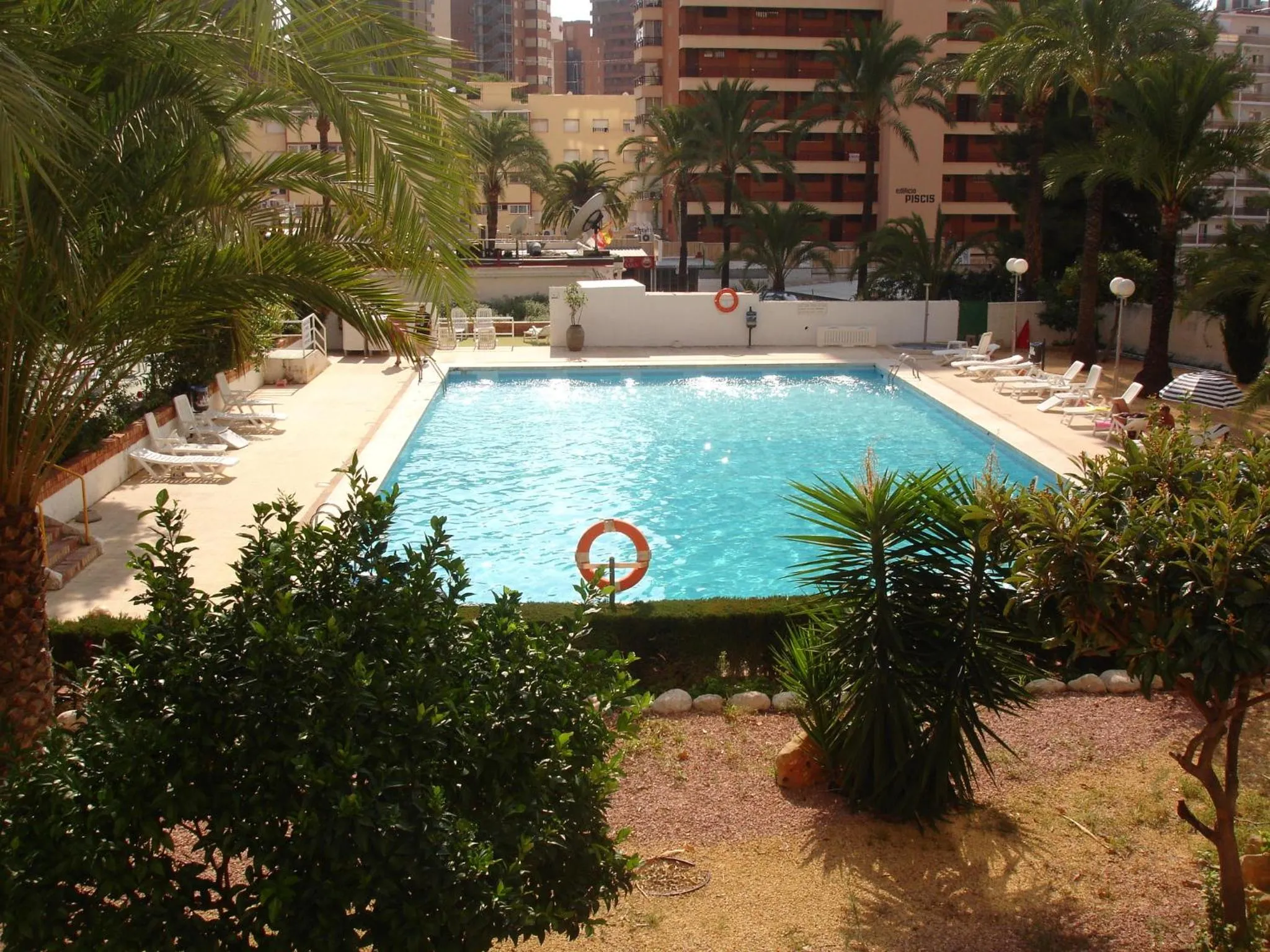 Versalles - Zand Properties