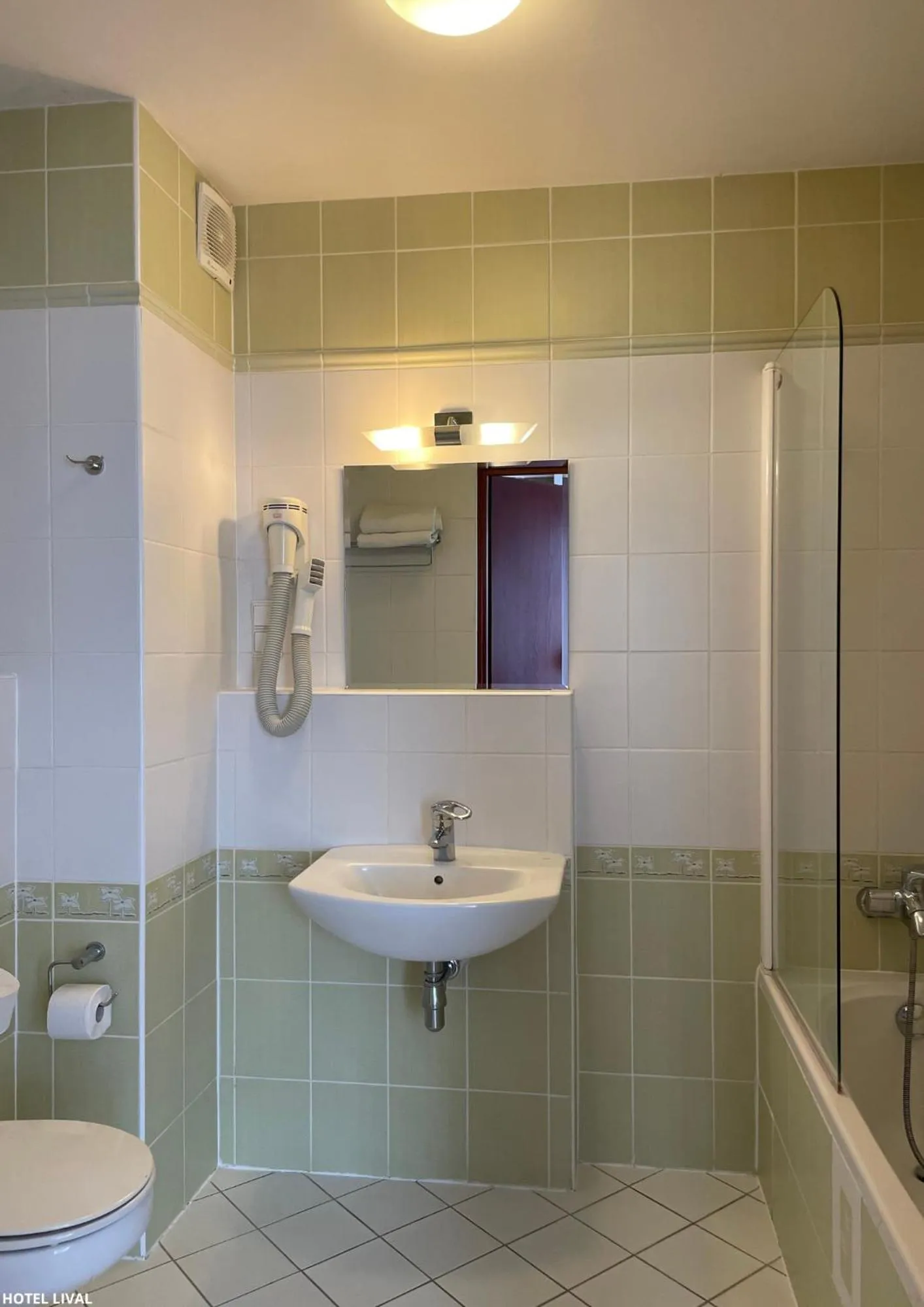 Bath in Hotel Lival