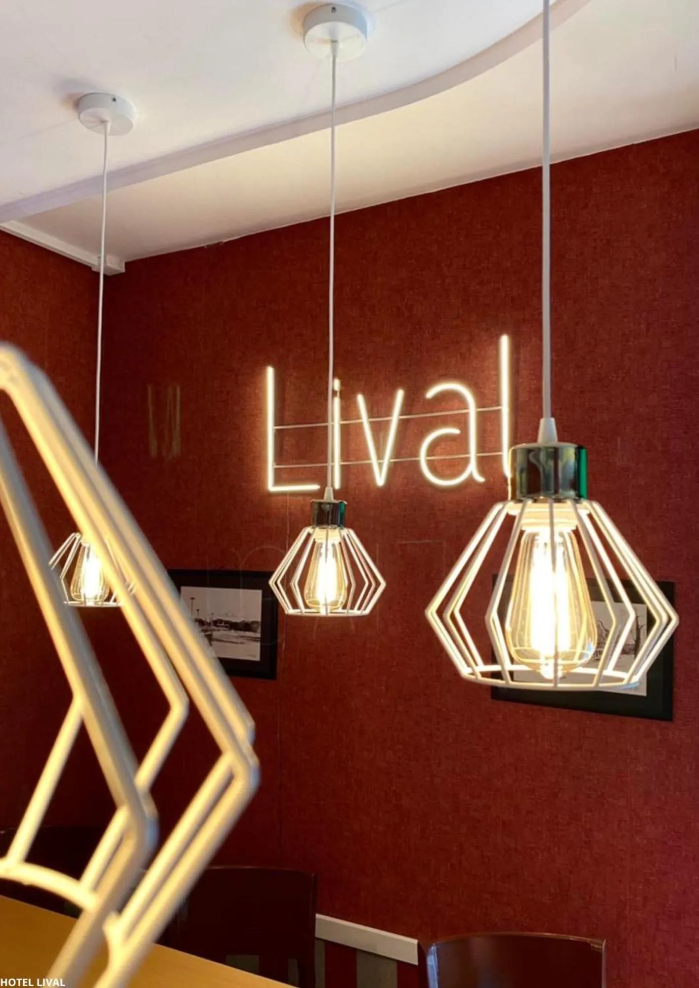 Restaurant/places to eat in Hotel Lival