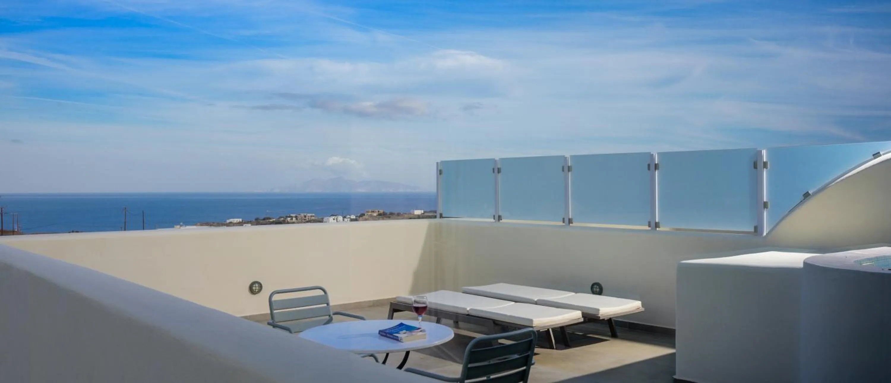 Hot Tub in Aliter Suites