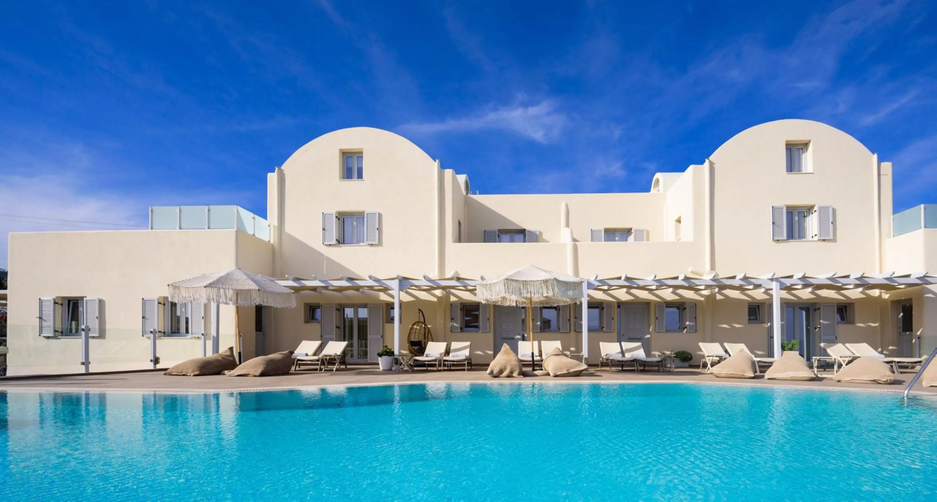 Swimming pool in Aliter Suites