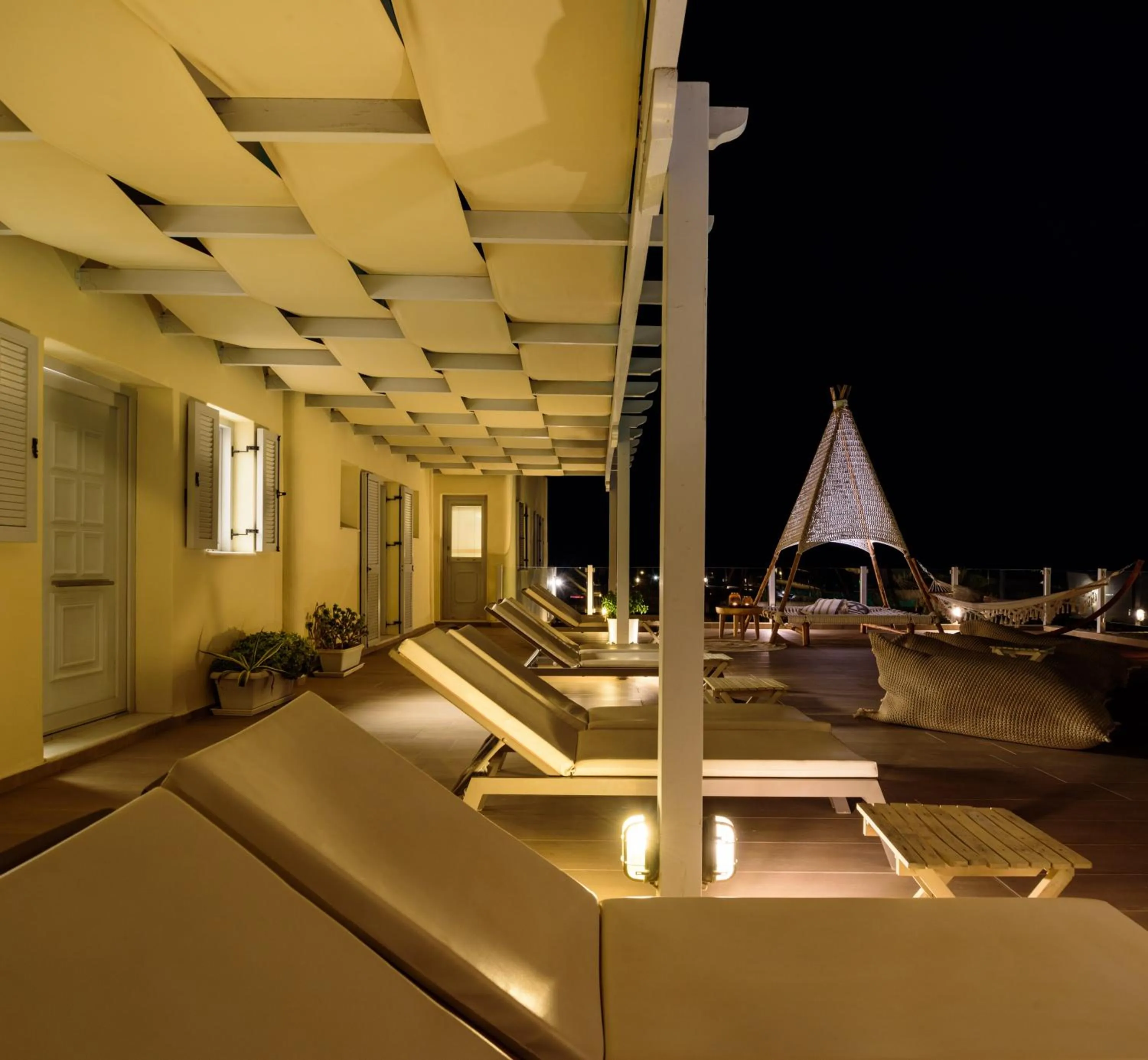 Swimming pool in Aliter Suites