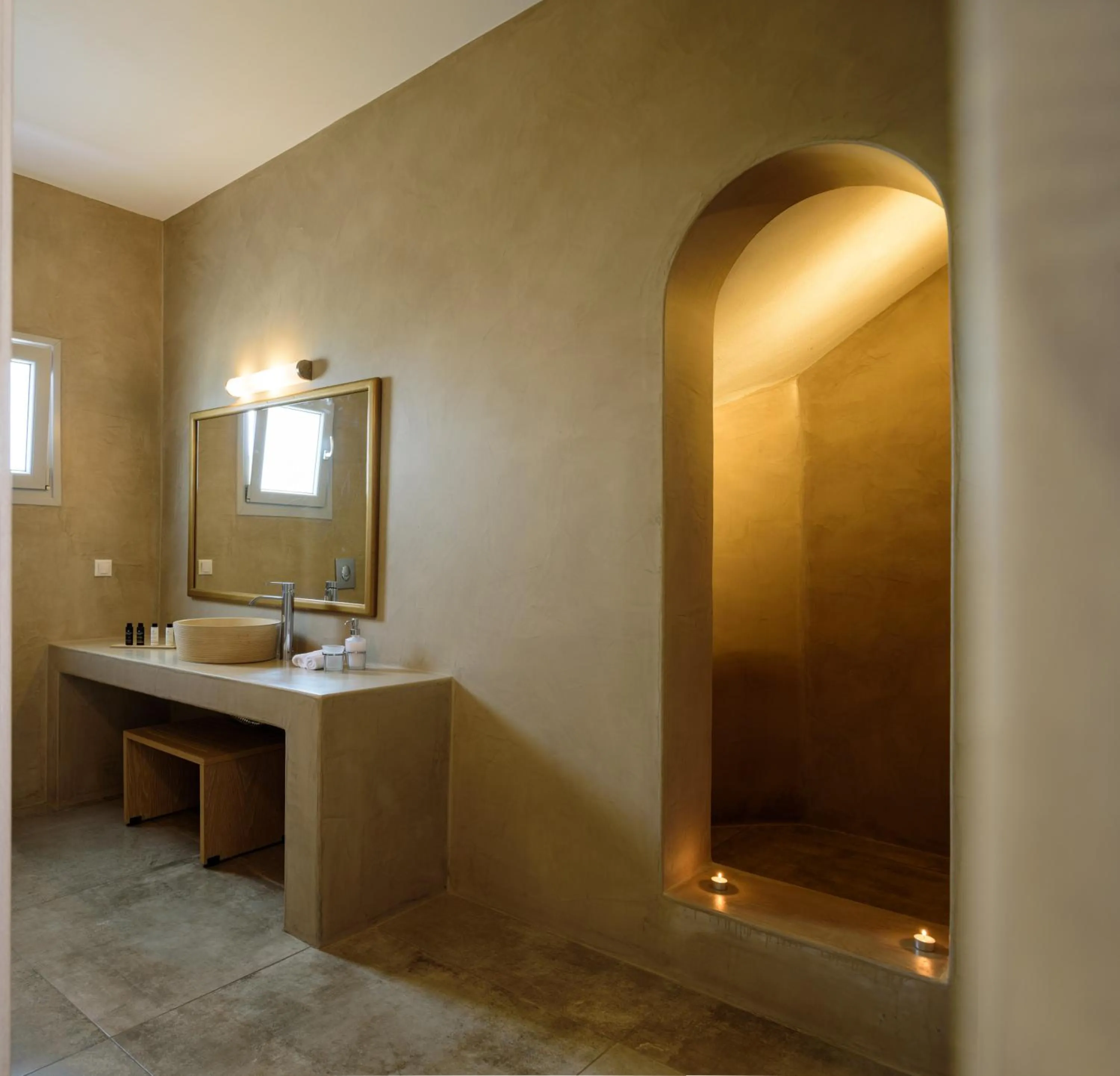 Bathroom in Aliter Suites