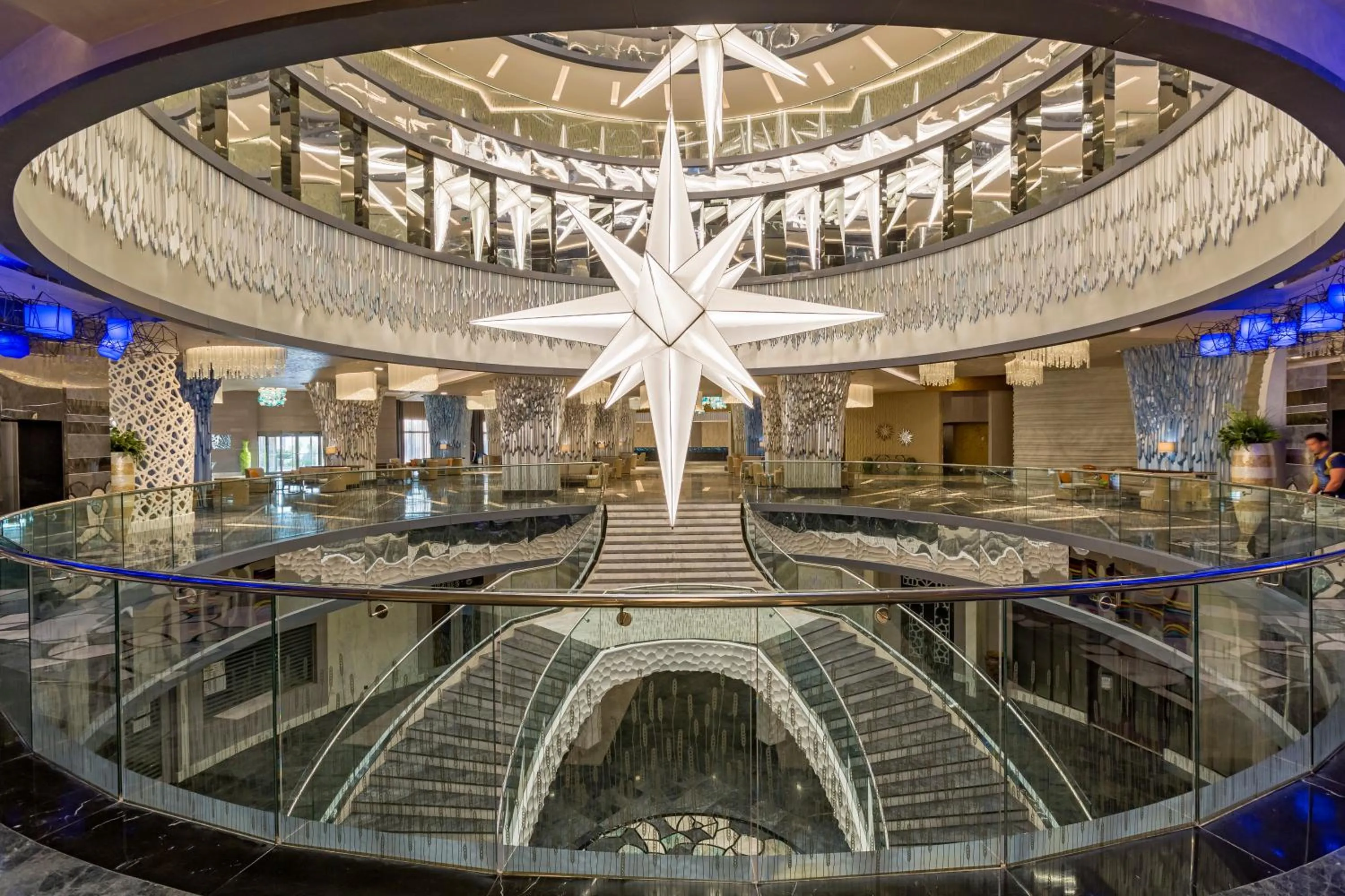 Decorative detail in Royal Seginus