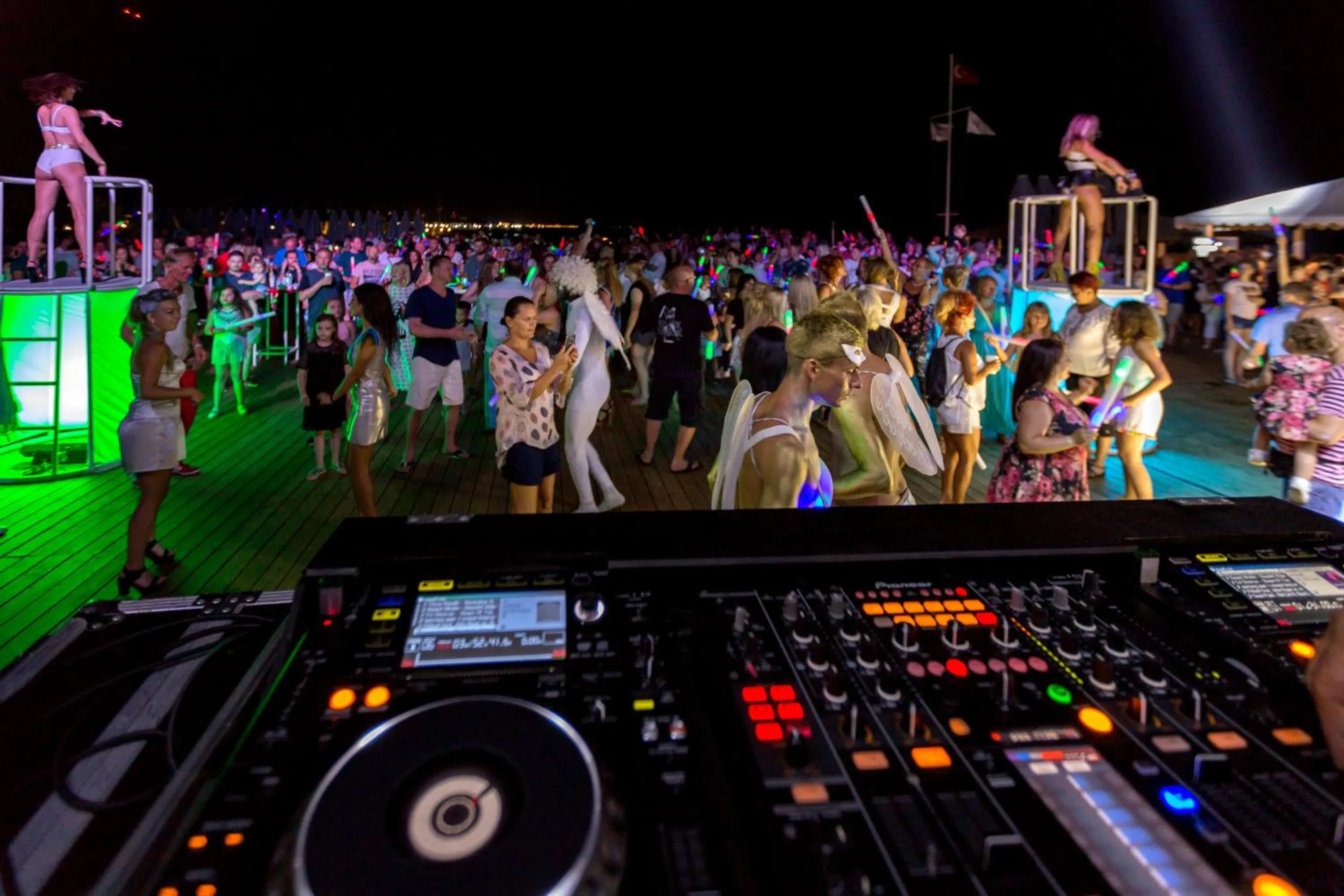 Entertainment in Royal Seginus