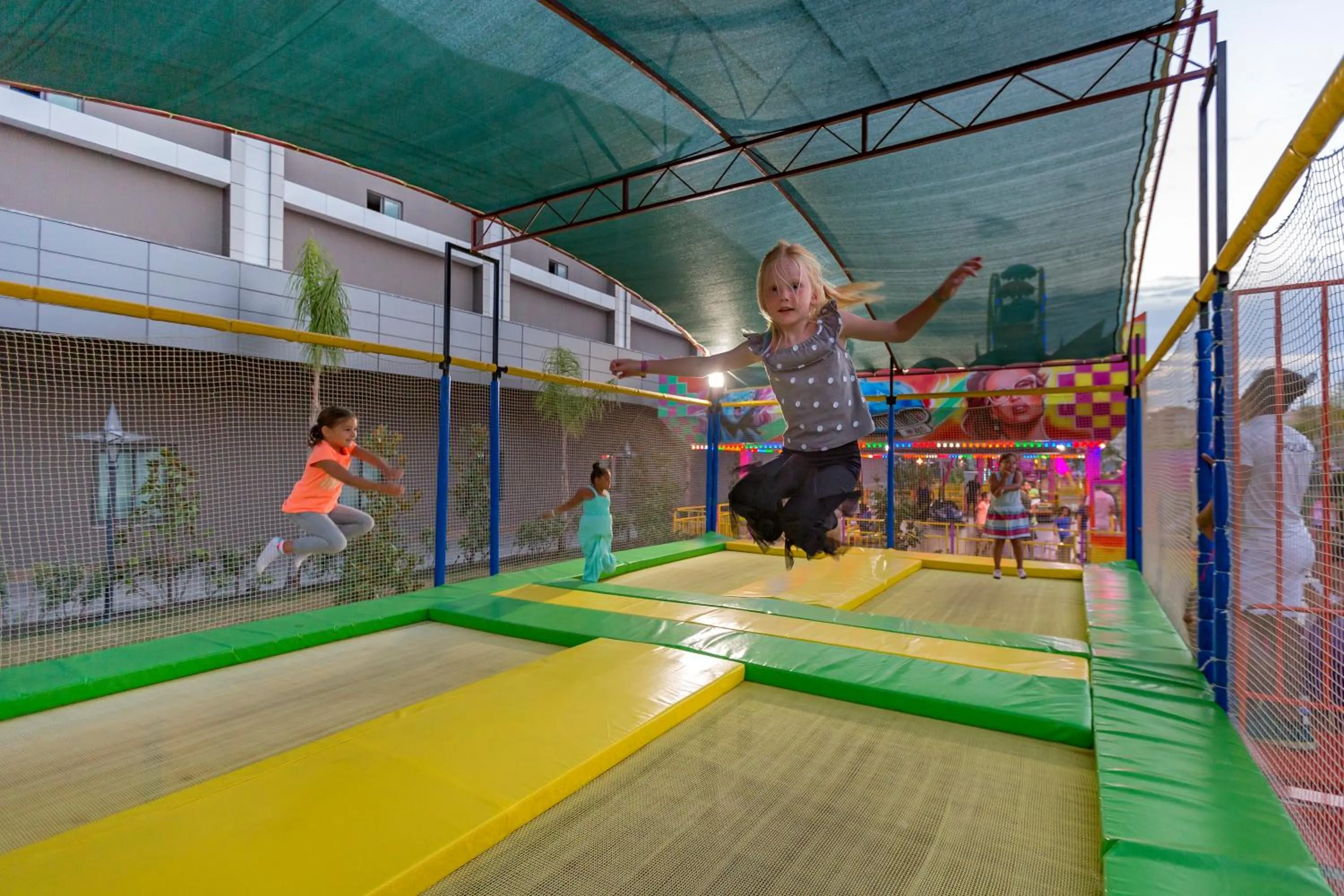 Entertainment in Royal Seginus