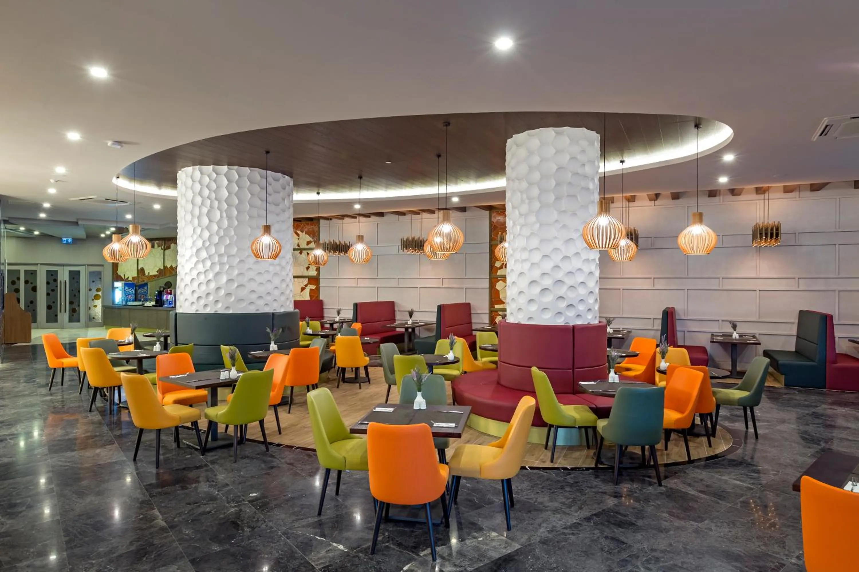 Lounge or bar in Royal Seginus