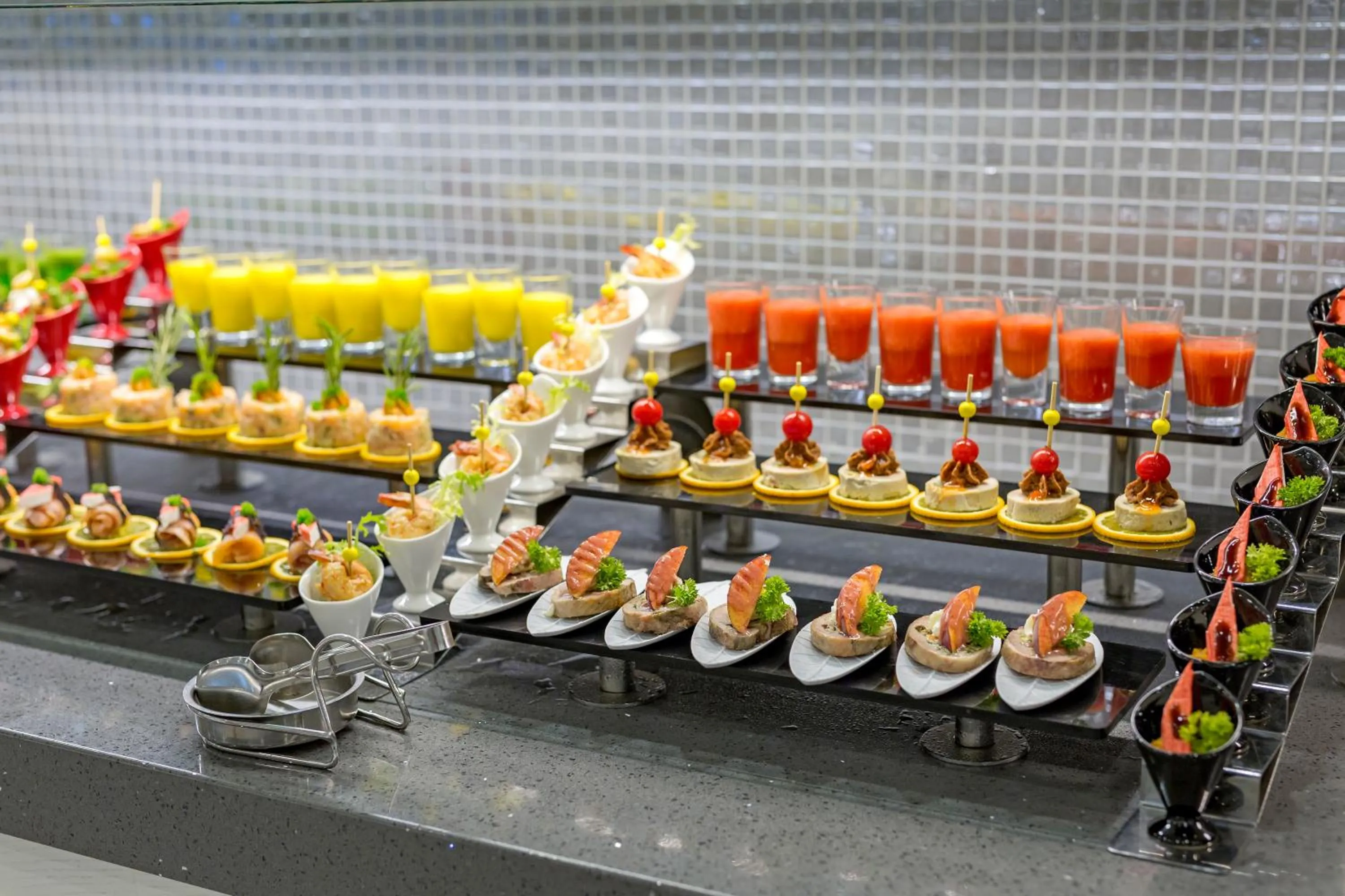 Food and drinks in Royal Seginus