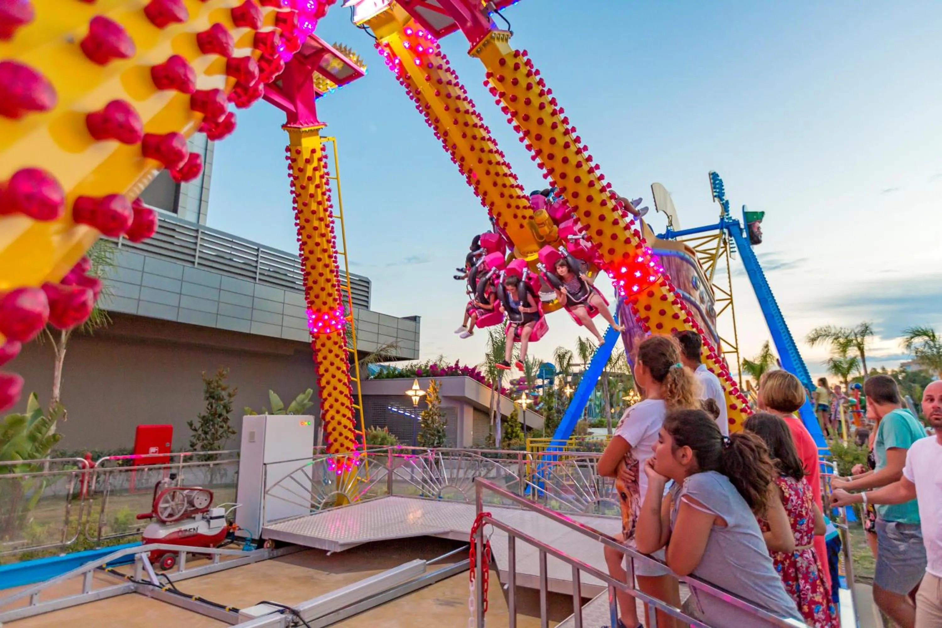 Entertainment in Royal Seginus