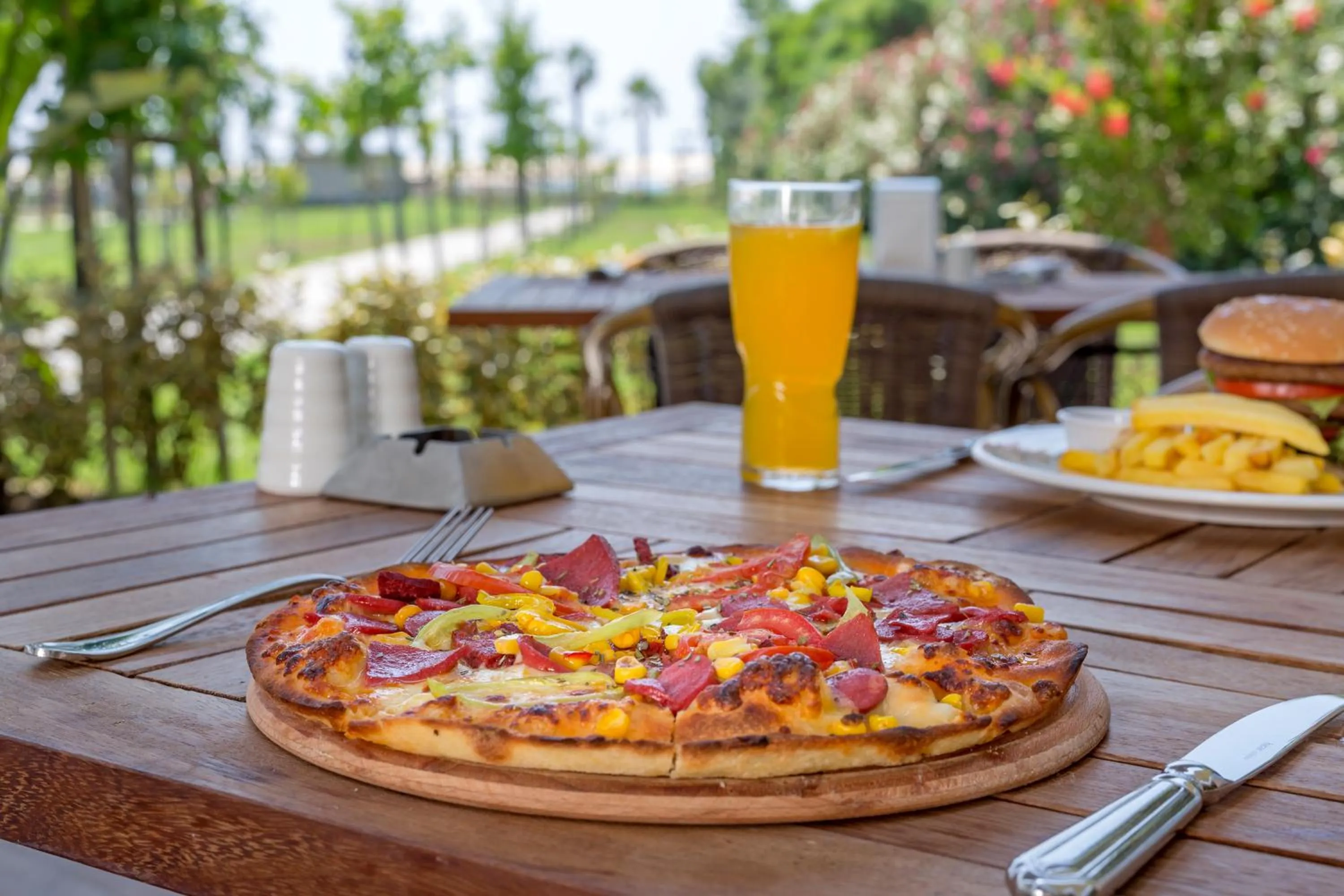 Food and drinks in Royal Seginus