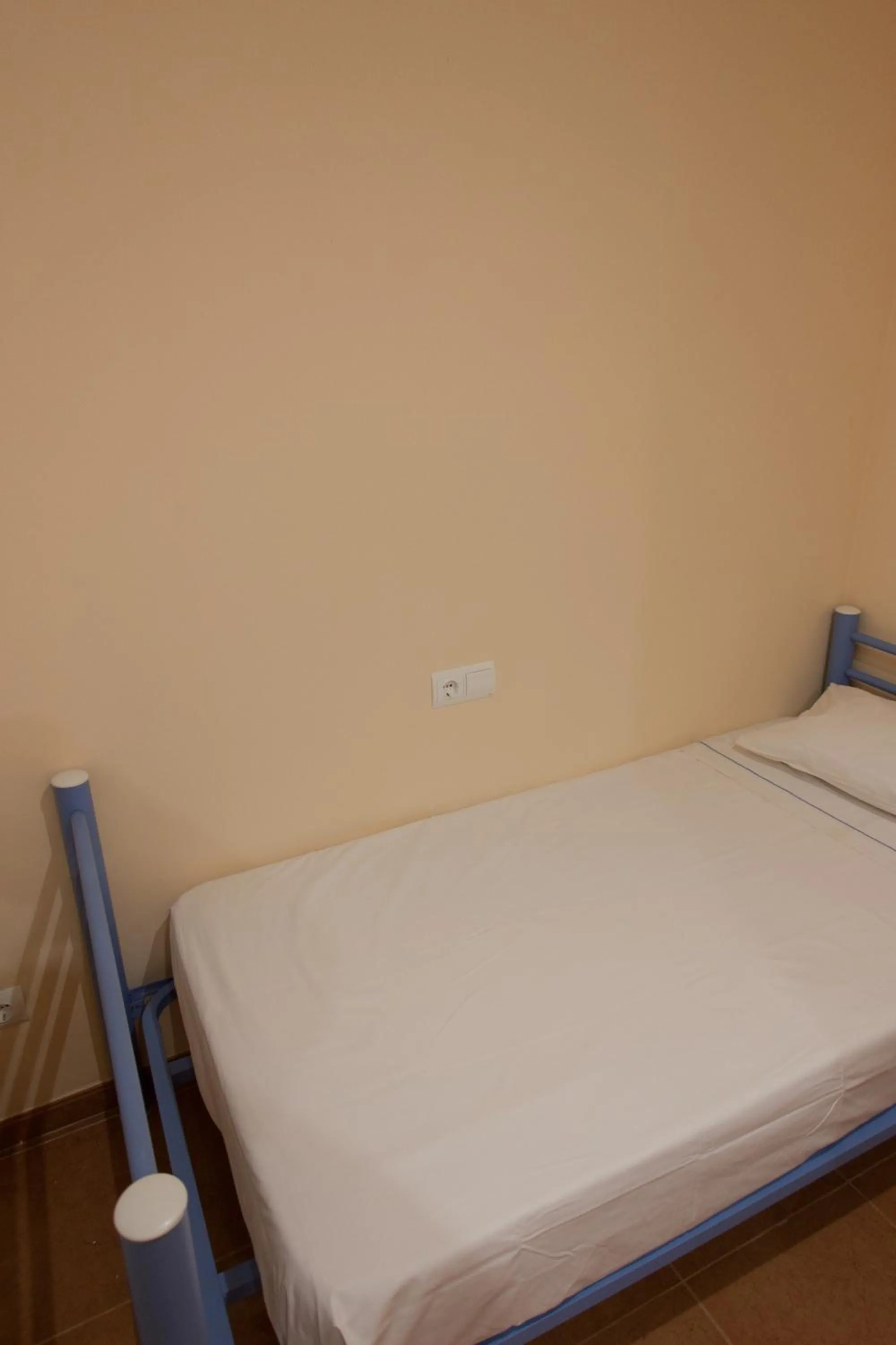 Bedroom, Bed in Apartamentos Río Guadalaviar